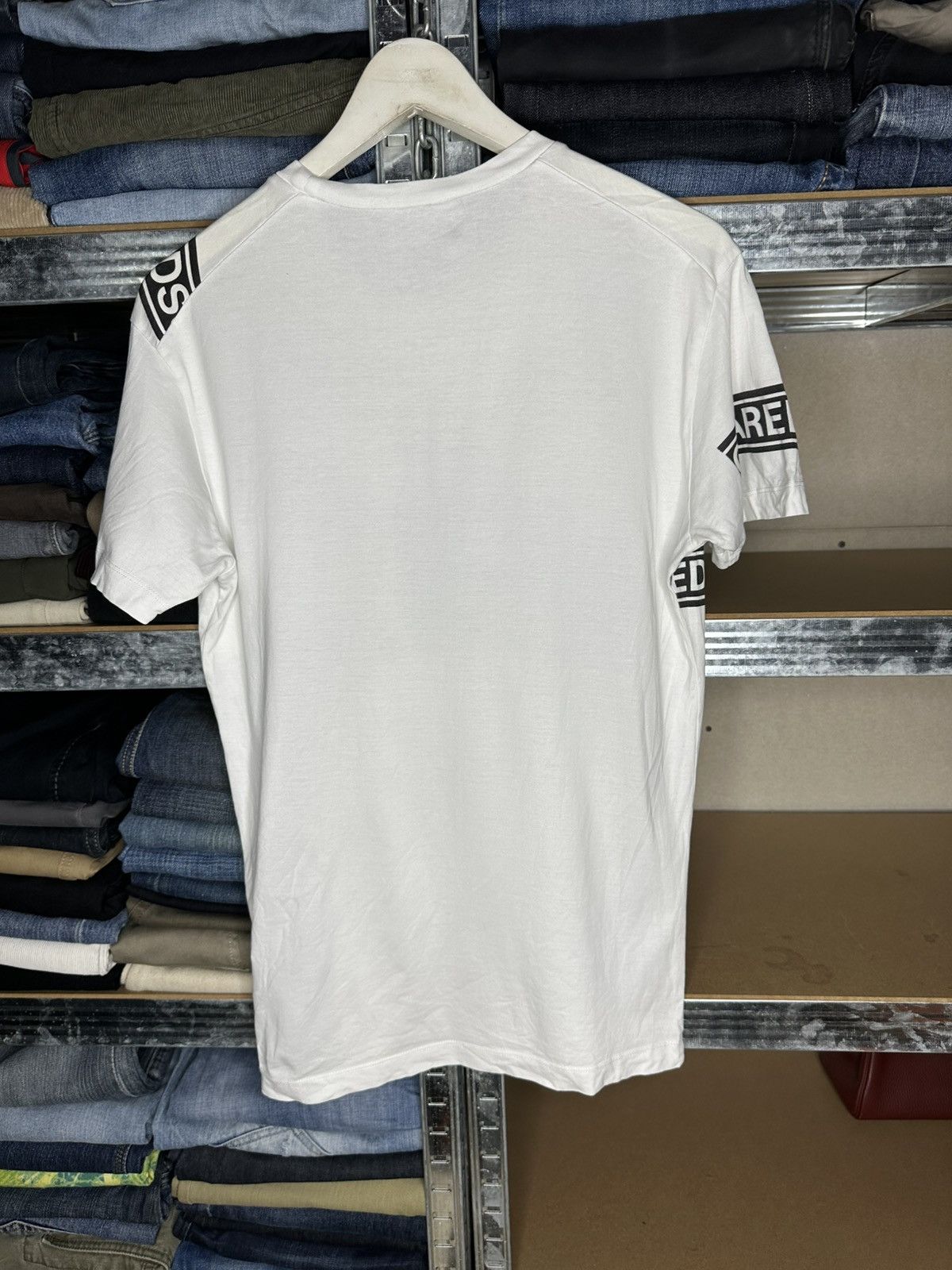 Dsquared2 Dsquared2 Tape Logo Graphic T-Shirt Size M Size US M / EU 48-50 / 2 - 2 Thumbnail