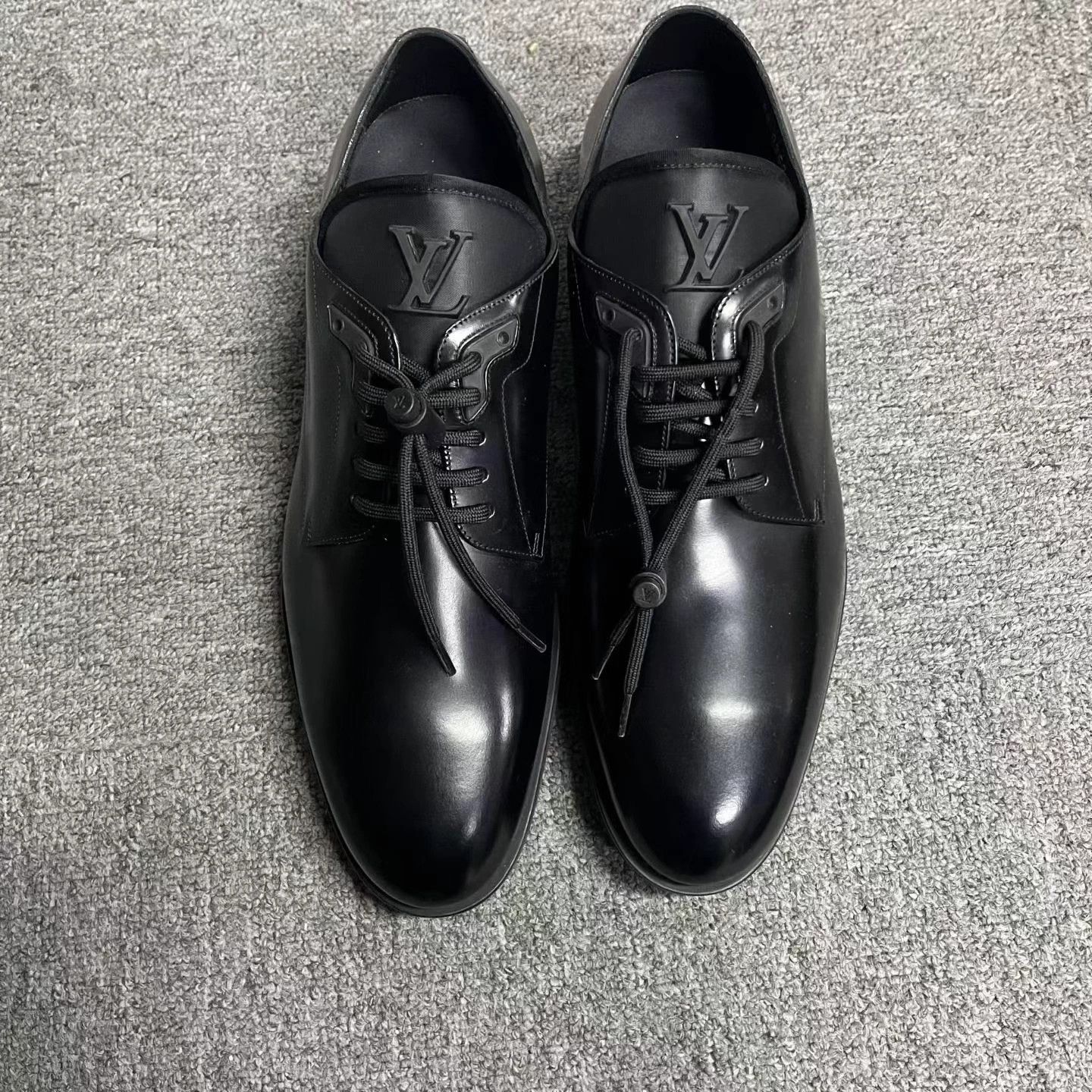 Louis Vuitton LV Black Cowhide Round Toe Lace-up Dress Shoes 7.5 Size US 7.5 / EU 40-41 - 3 Thumbnail