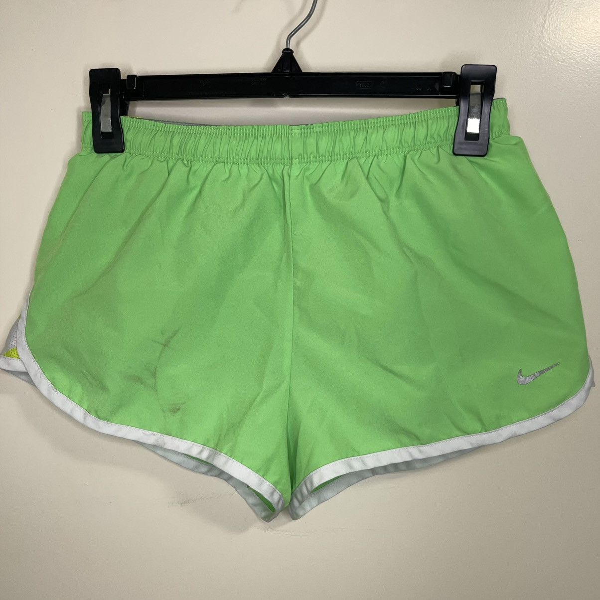 Nike Nike Dri-Fit Women’s Neon Green Running Shorts (Size XS) Size 24" / US 00 / IT 34 - 1 Thumbnail