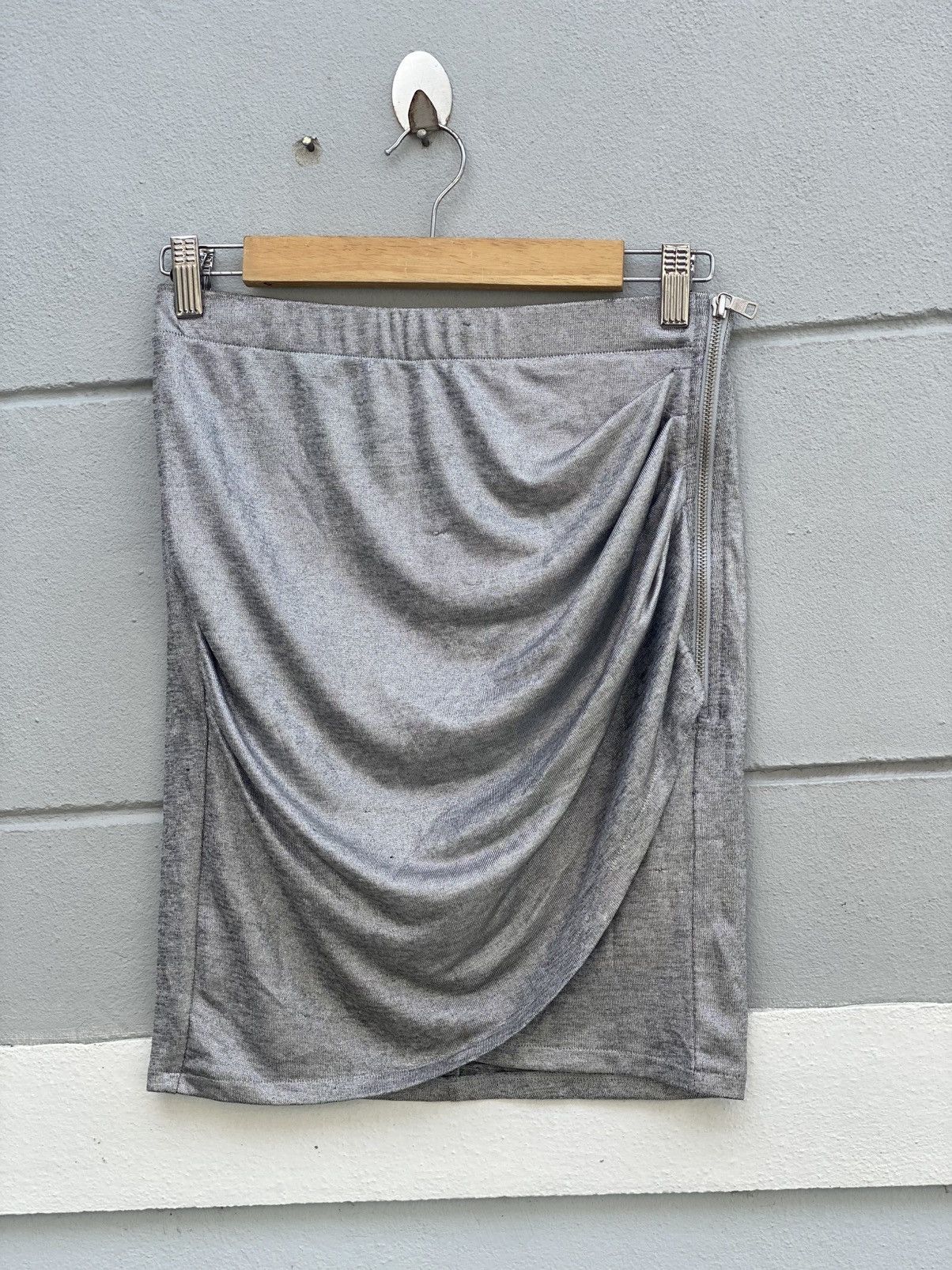 Armani Exchange vintage Armani Exchange metallic coated mini skirt in silver Size 28" / US 6 / IT 42 - 1 Thumbnail