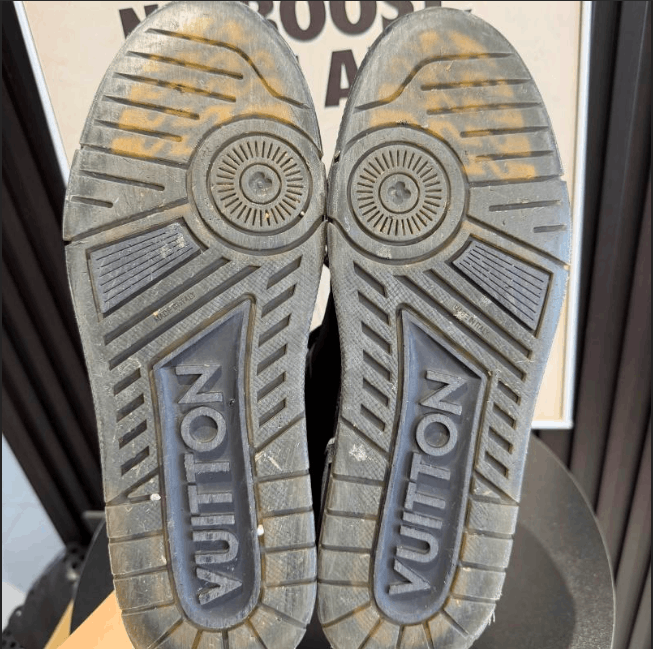 Louis Vuitton Louis Vuitton low-top sneakers UK8 EU Size US 8 / EU 41 - 4 Thumbnail