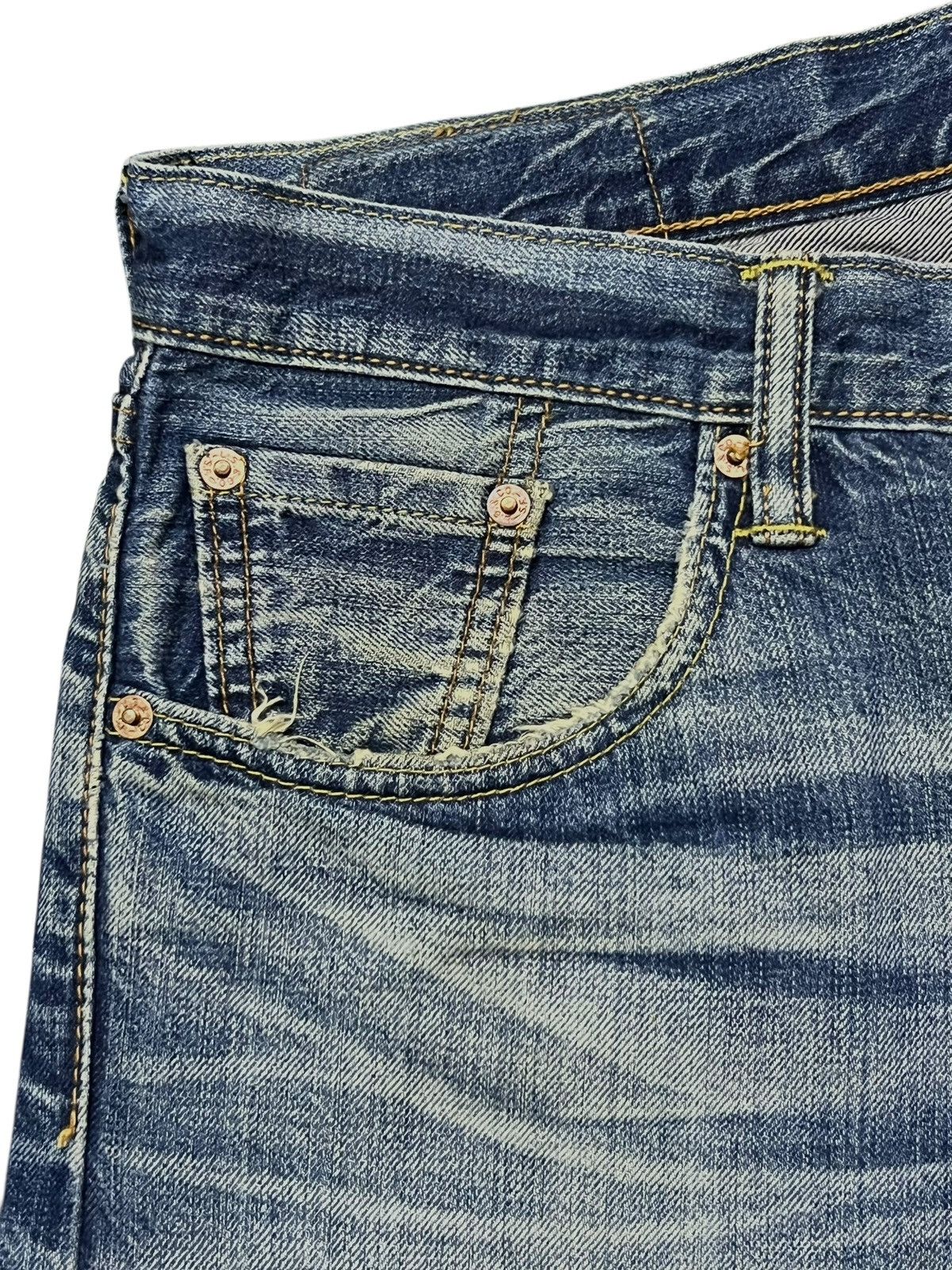 Levi's Vintage Levi’s 502 - Faded Whisker Wash, Distressed Denim Size US 32 / EU 48 - 8 Thumbnail