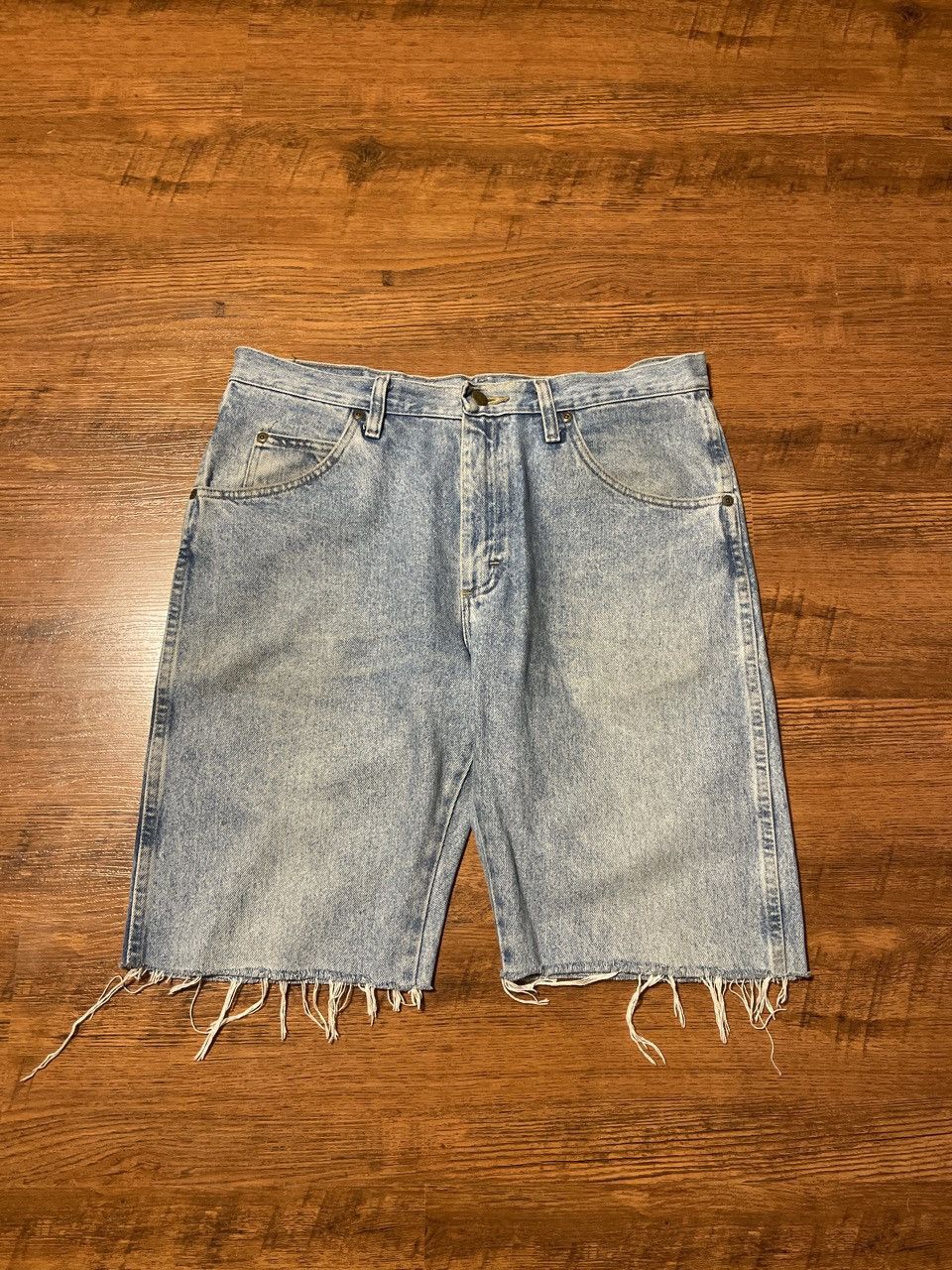 Wrangler Vintage Wrangler Light Wash Blue Jean Shorts Size US 34 / EU 50 - 1 Thumbnail