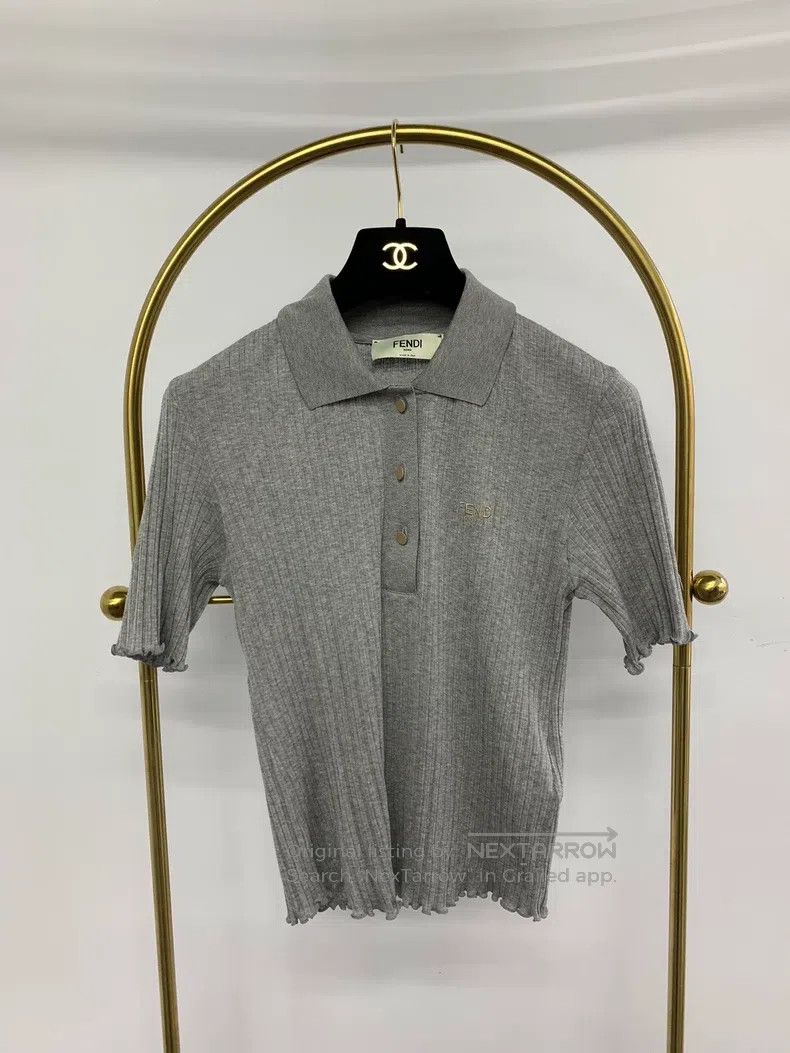 Fendi Fendi Gray collar knit short sleeve Size M / US 6-8 / IT 42-44 - 1 Thumbnail