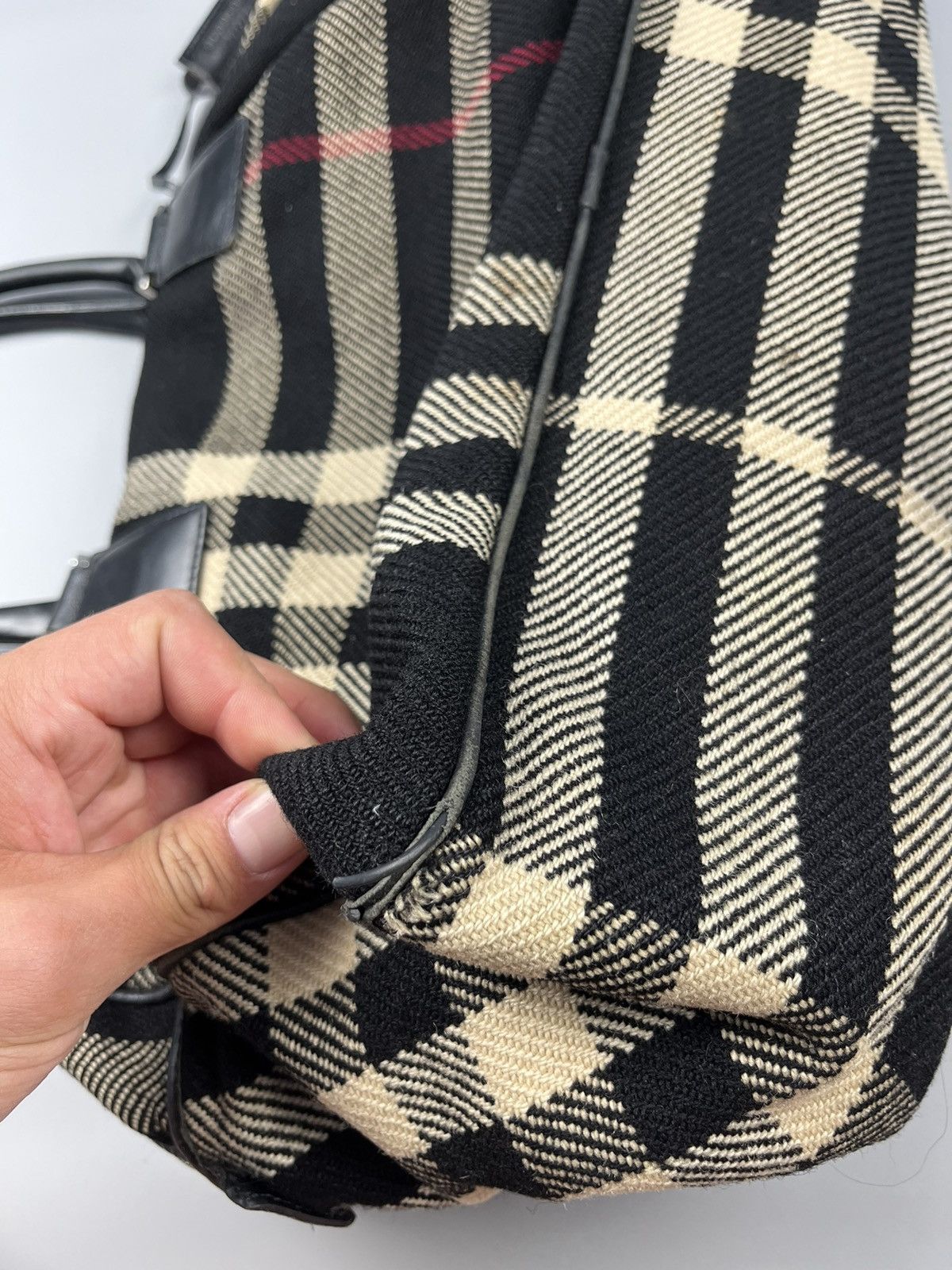 Burberry BURBERRY Vintage Nova Check Tweed Wool/Leather Tote Bag Size ONE SIZE - 16 Thumbnail
