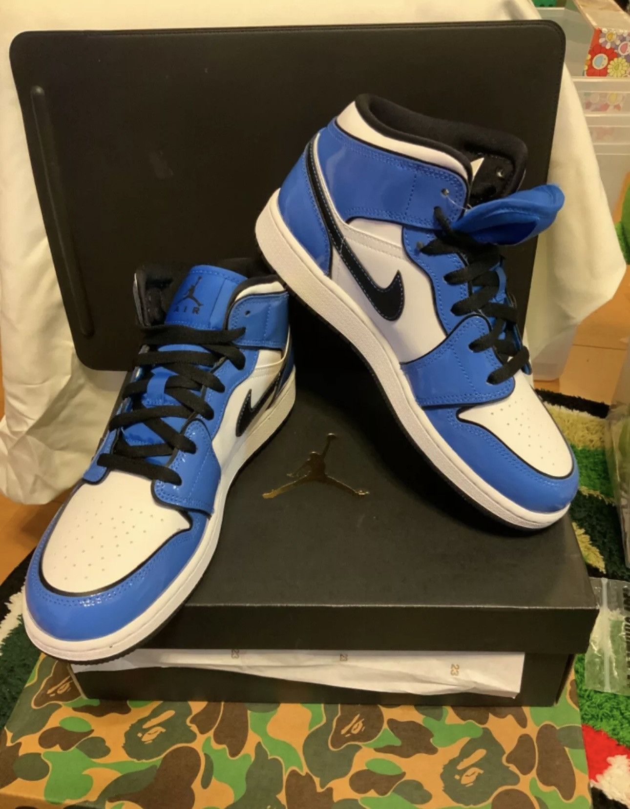 Jordan Brand × Nike Jordan 1 SE Mid Signal Blue Size 7Y Size US 7 / EU 40 - 2 Thumbnail