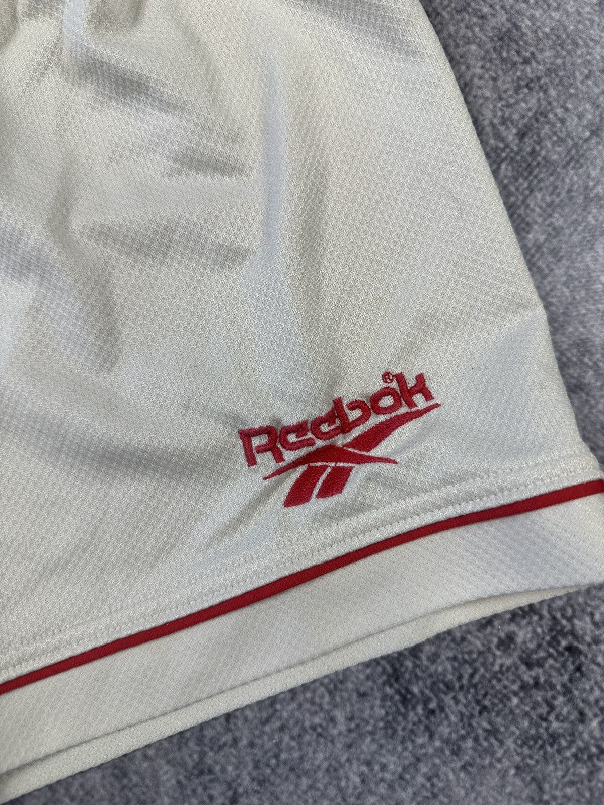Reebok Vintage Reebok Liverpool soccer Shorts Blokecore Rare XS 90s Size US 28 / EU 44 - 3 Thumbnail