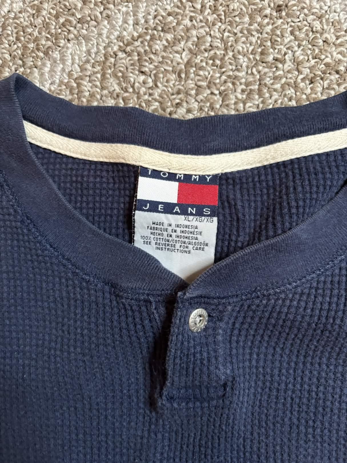 Tommy Jeans 00s Tommy Jeans Single Button Henley Shirt Size US M / EU 48-50 / 2 - 3 Thumbnail