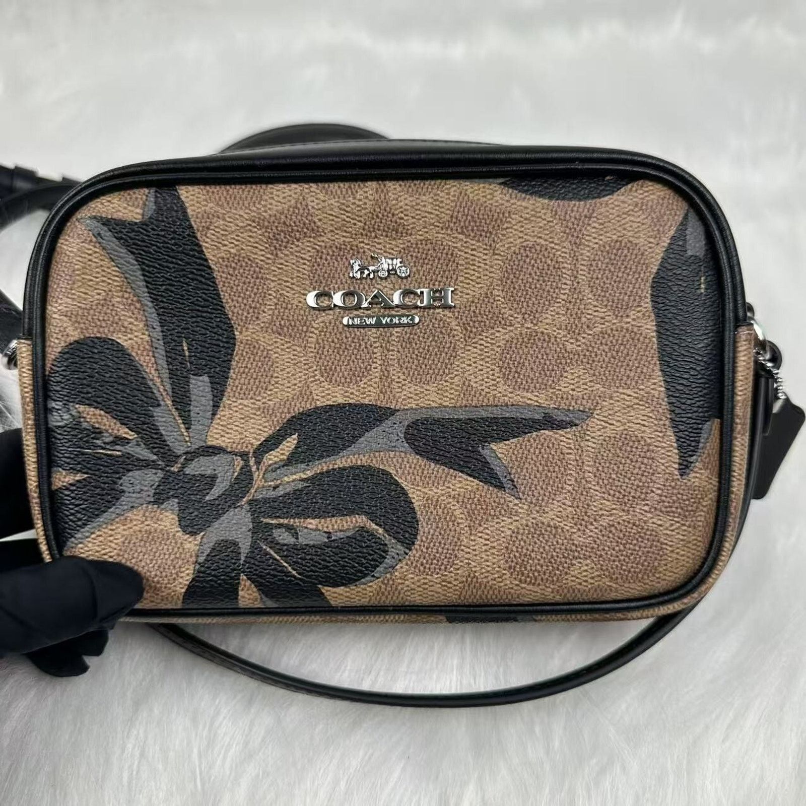 Coach Mini Jamie Camera Bag Sig Canvas Bow Print In Tan NWT in Brown, Women's