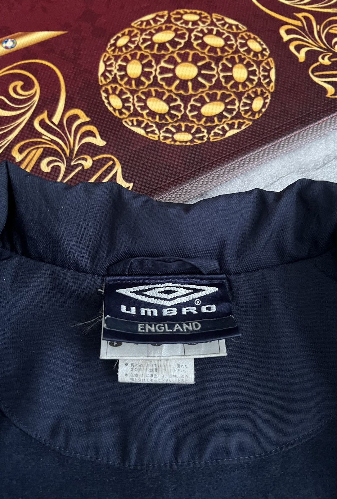 Umbro (SOLD OUT) Vintage Umbro England Official Team Jacket Size US L / EU 52-54 / 3 - 4 Thumbnail