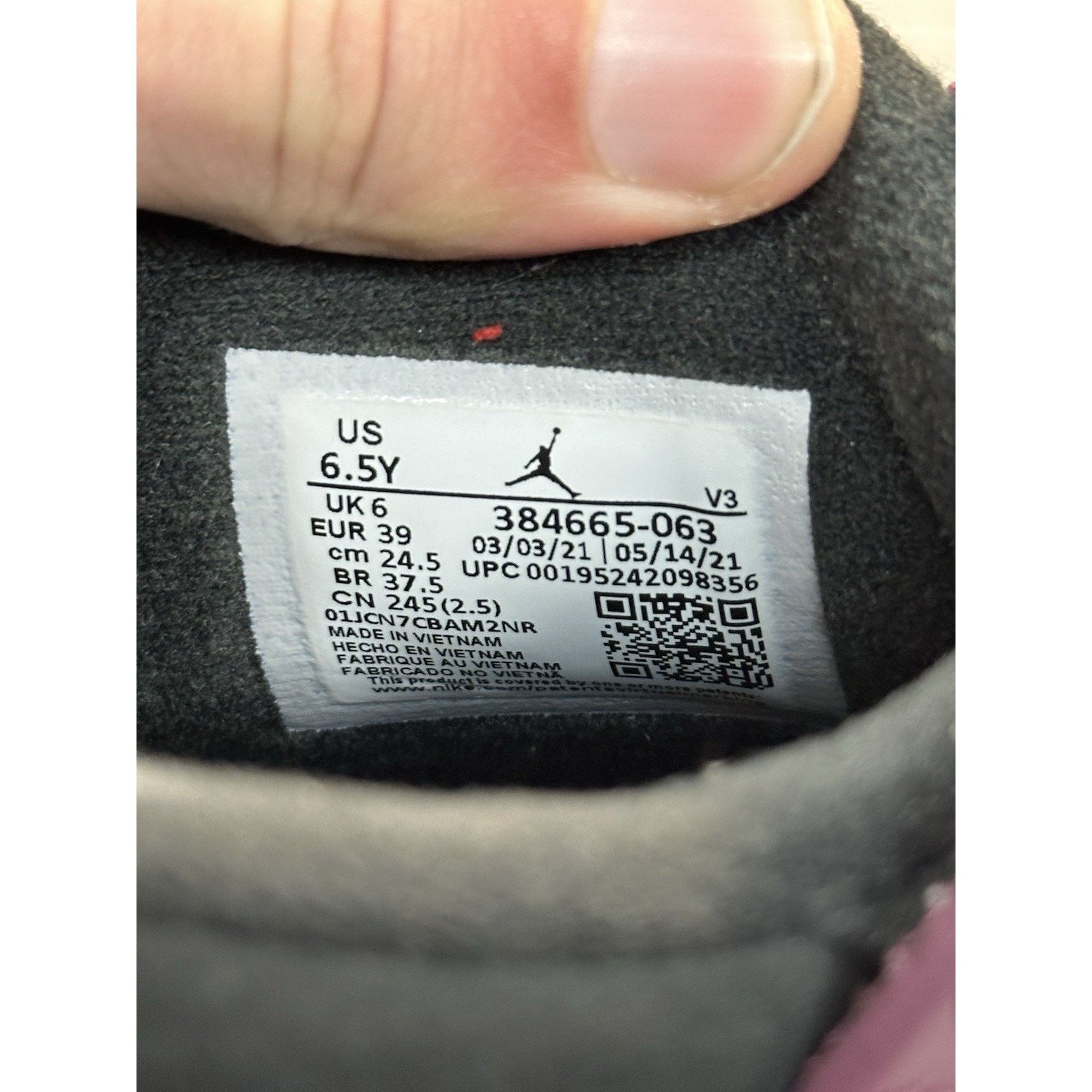 Jordan Brand Jordan 6 Retro Bordeaux - Size 6.5y (384665-063) Size US 6.5 / EU 39-40 - 7 Thumbnail
