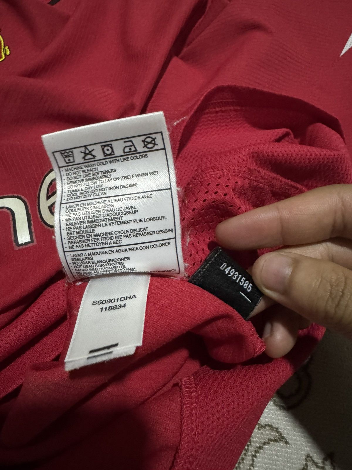 Vintage Y2K 04-06 Ronaldo Era Man Utd Home Kit Vodafone Jersey Size US M / EU 48-50 / 2 - 6 Thumbnail
