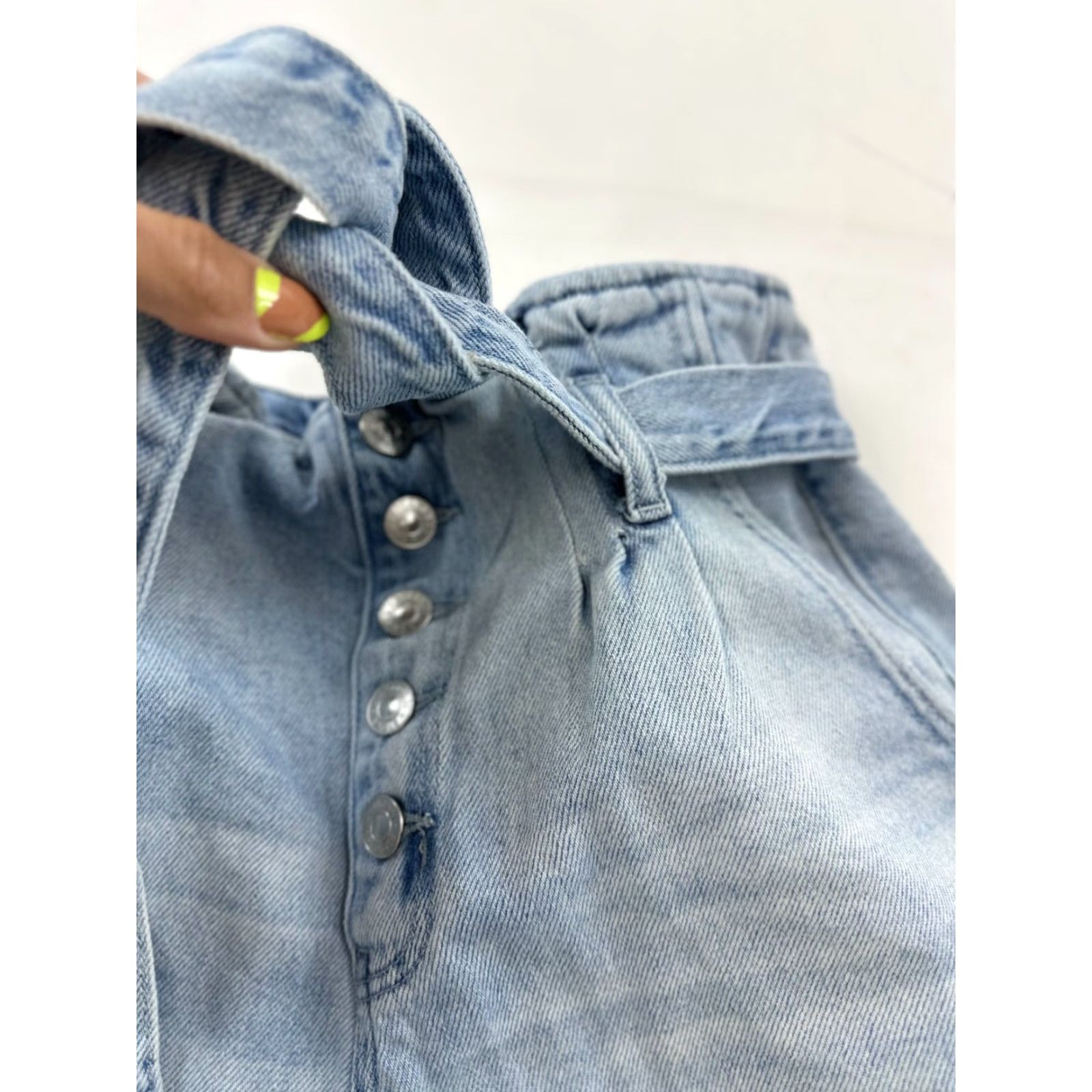 American Eagle Outfitters American Eagle Outfitters Shorts Womens 10 Blue Faded Denim Paperbag Mom Button Fly Inseam 3 in Stretch Pockets Casual Summer Spring Regular Womens Size 32" / US 10 / IT 46 - 3 Thumbnail