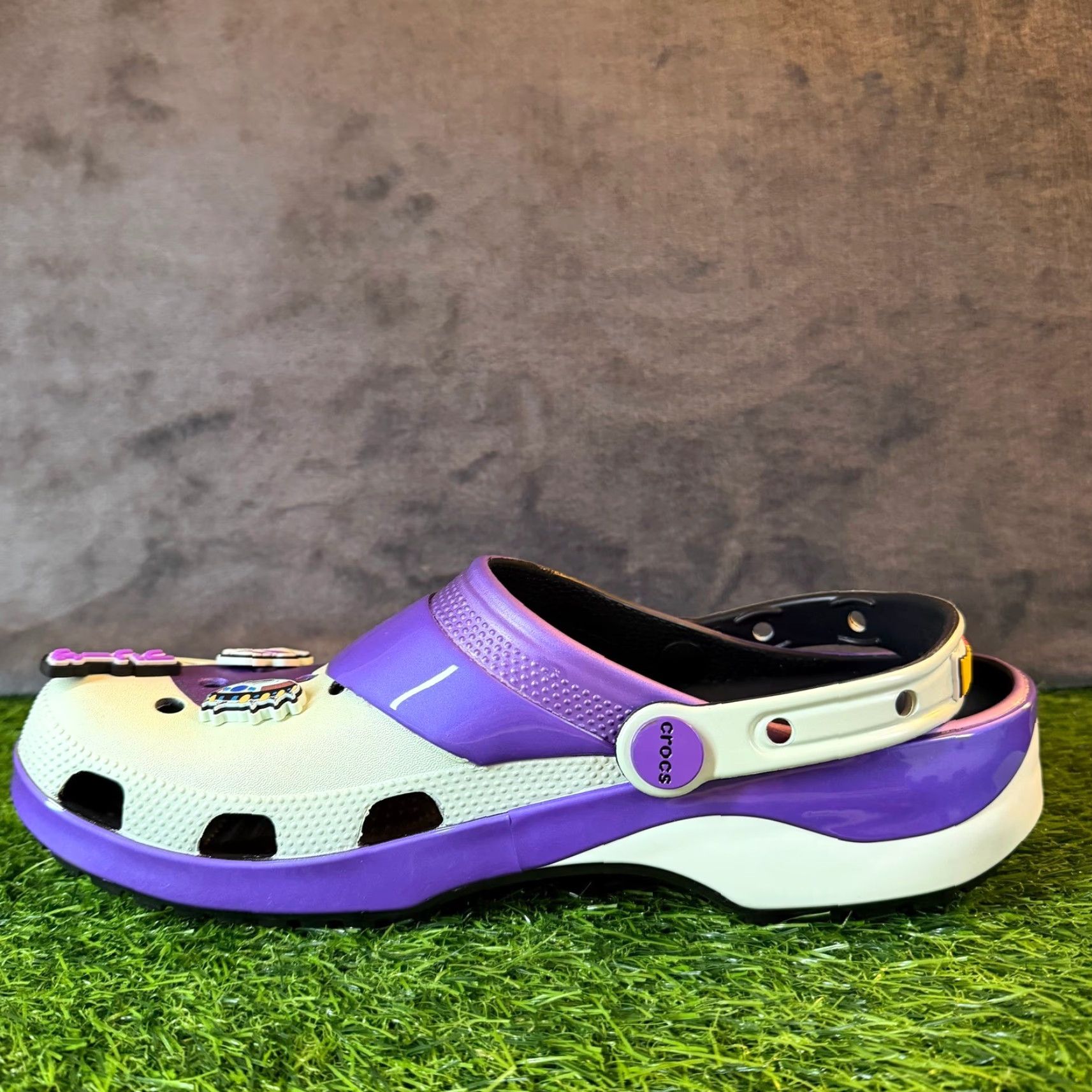 Crocs VINTAGE Dragon Ball Z Crocs Classic Clogs Purple Light Green Mens 10 Jibbitz Size US 10 / EU 43 - 4 Thumbnail
