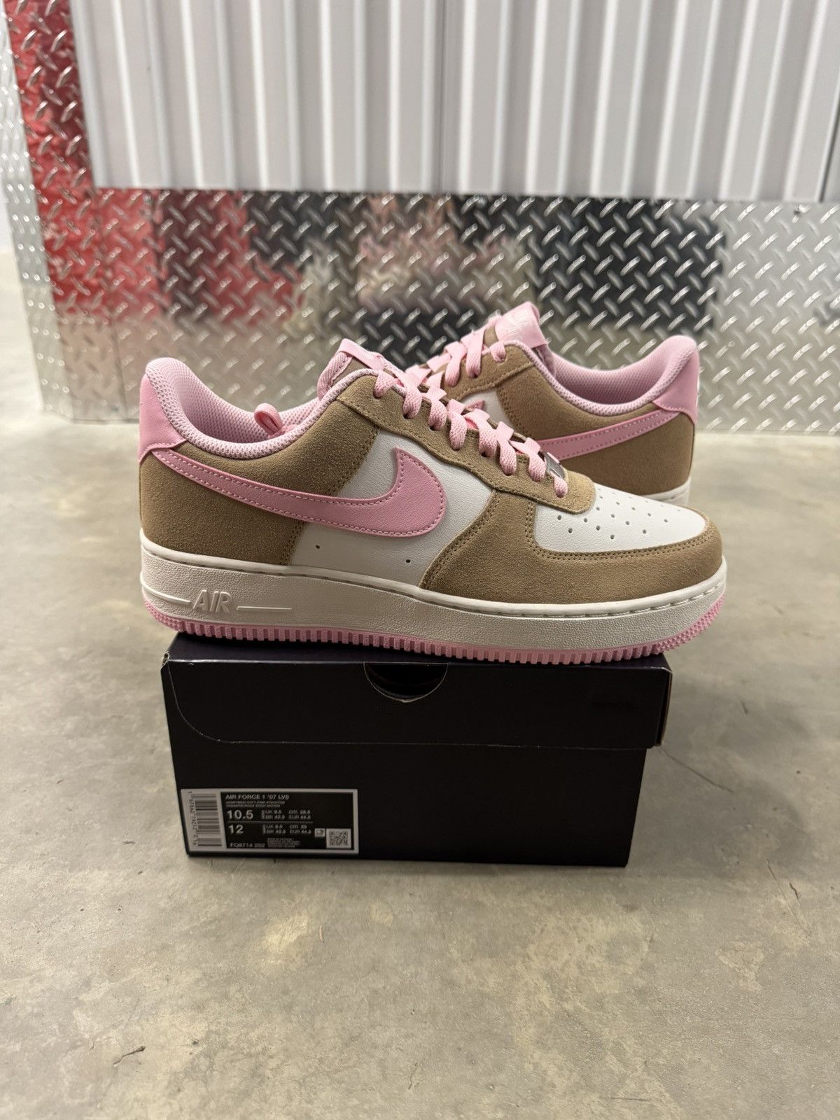 Nike Nike Air Force 1 Low ‘07 LV8 Hemp Pink Size 10.5 Size US 10.5 / EU 43-44 - 1 Thumbnail