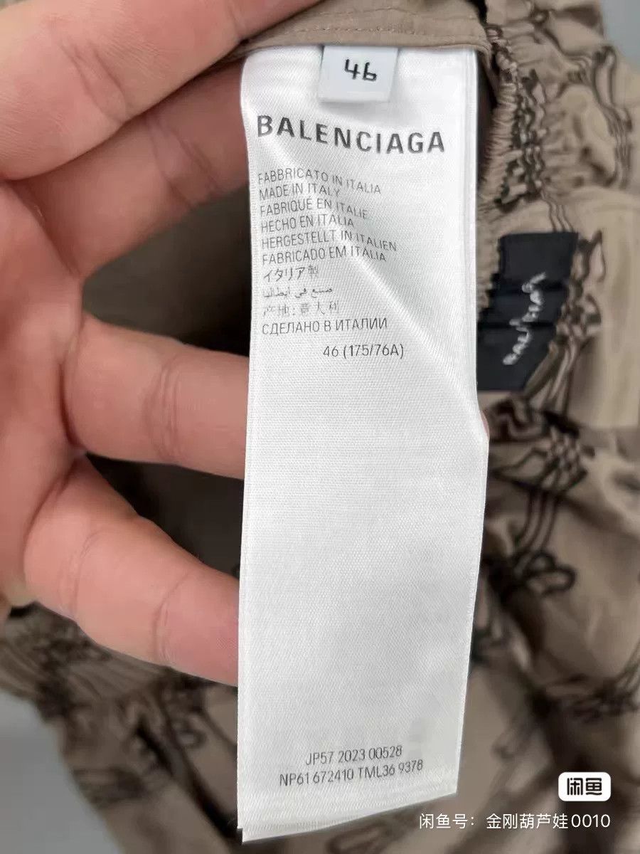 Balenciaga balenciaga logo print khaki casual shorts Size US 30 / EU 46 - 5 Thumbnail