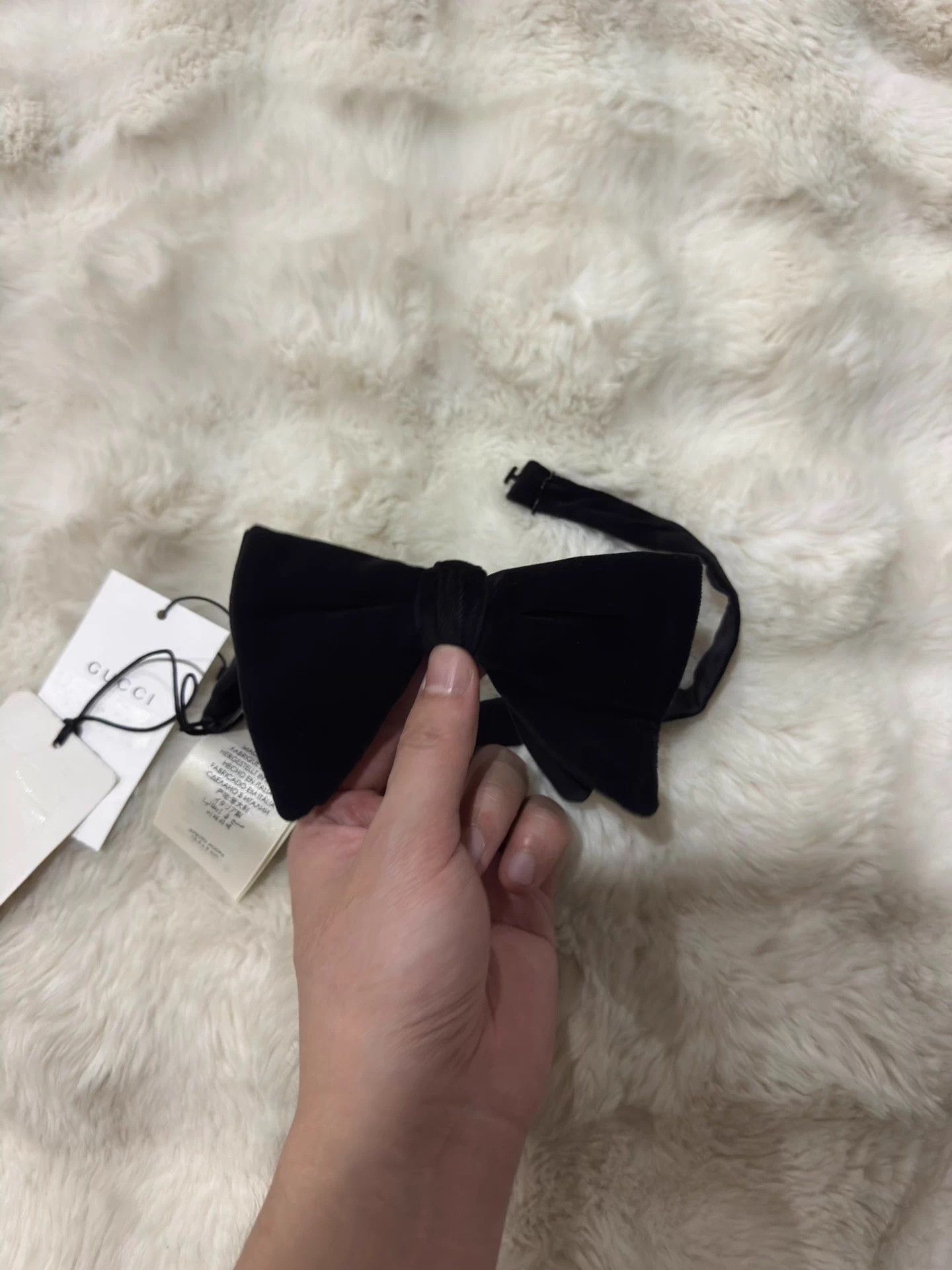 Gucci Gucci Black Velvet Bow Tie - New with Tags Size ONE SIZE - 3 Thumbnail