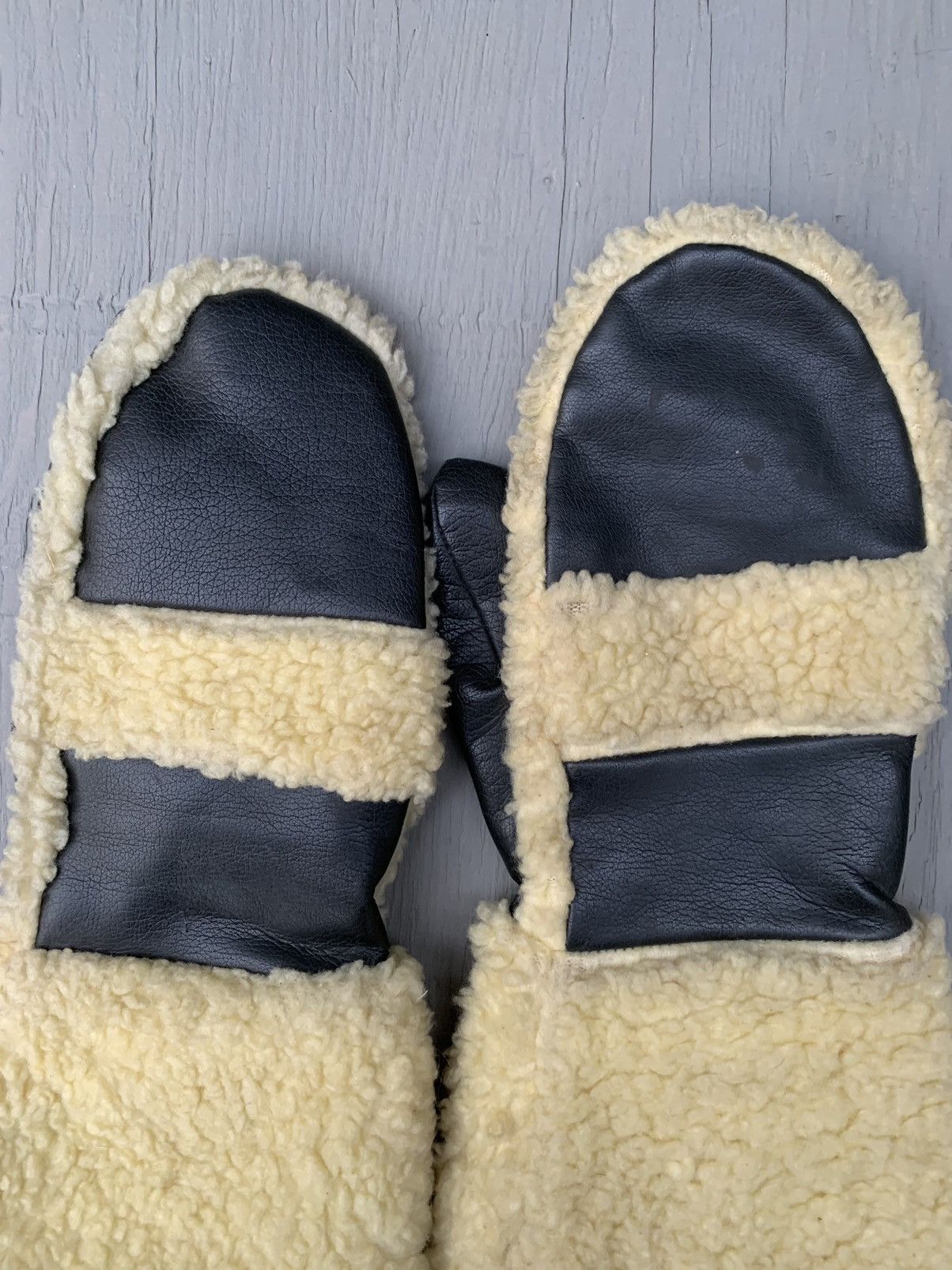 Vintage Vintage Shearling Mittens Vegan Leather Wool Sheepskin 90s Size ONE SIZE - 9 Thumbnail