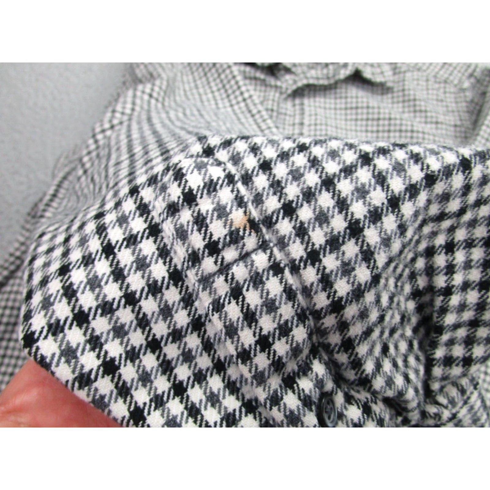 Eddie Bauer EDDIE BAUER Button-Up Shirt Mens M Black Plaid Flannel Long Sleeve Casual Outdoors Size US M / EU 48-50 / 2 - 5 Thumbnail