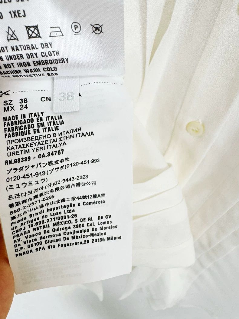 Prada Miumiu White ButtonUp Shirt with Ruffled Collar-2506 Size M / US 6-8 / IT 42-44 - 4 Thumbnail