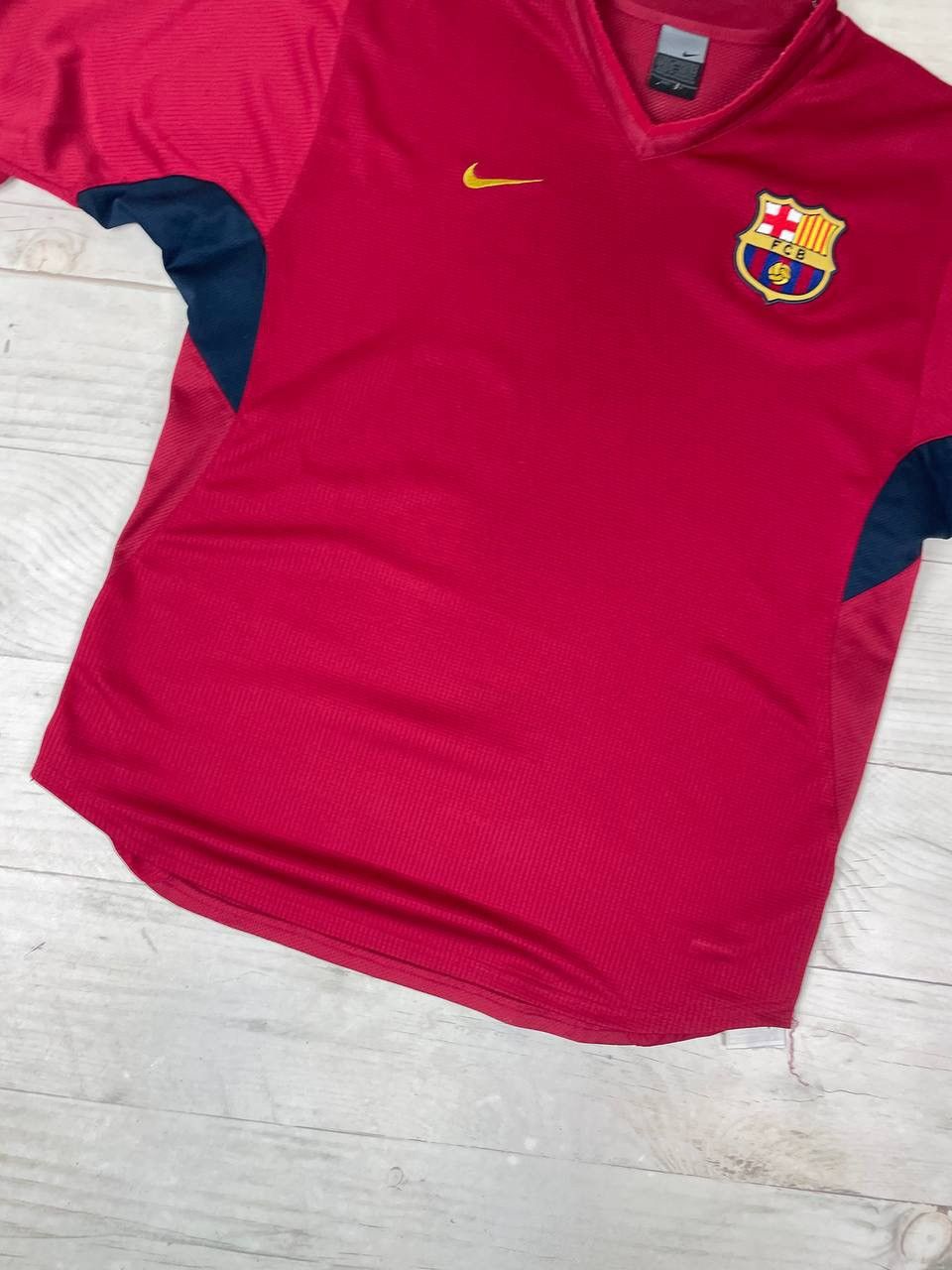 Nike Vintage Nike Barcelona 2003 2004 Training Shirt Jersey Size US M / EU 48-50 / 2 - 3 Thumbnail