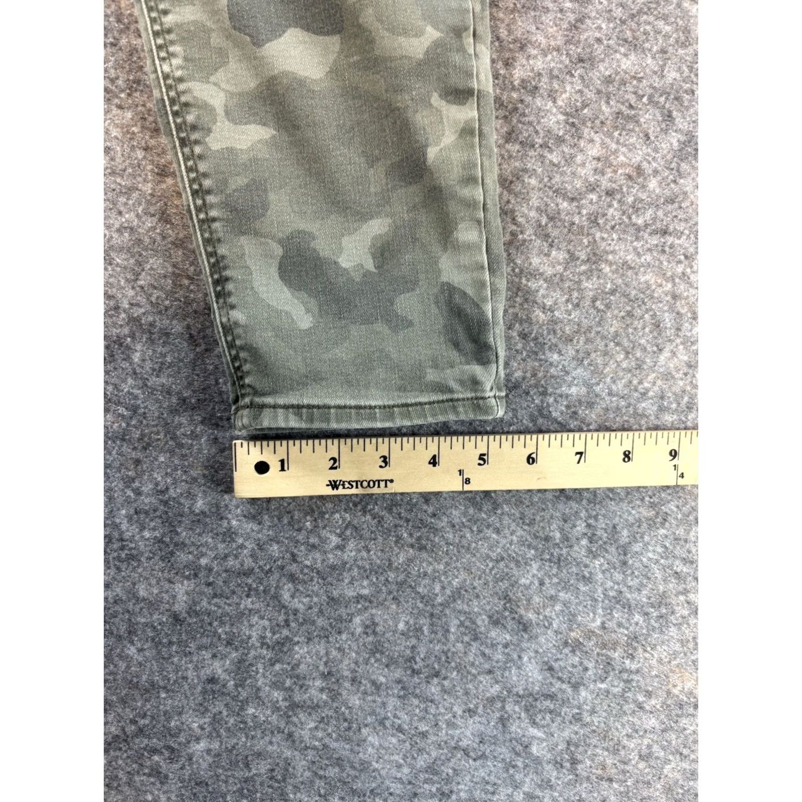 Old Navy Old Navy Women's Pixie High Rise Ankle Chino Camo Pants 18 Size 40" / US 18 - 5 Thumbnail