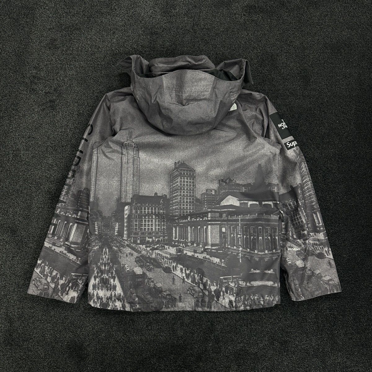 Supreme × The North Face Supreme The North Face TNF Jacket Night Summit 2008 Medium Size US M / EU 48-50 / 2 - 11 Thumbnail