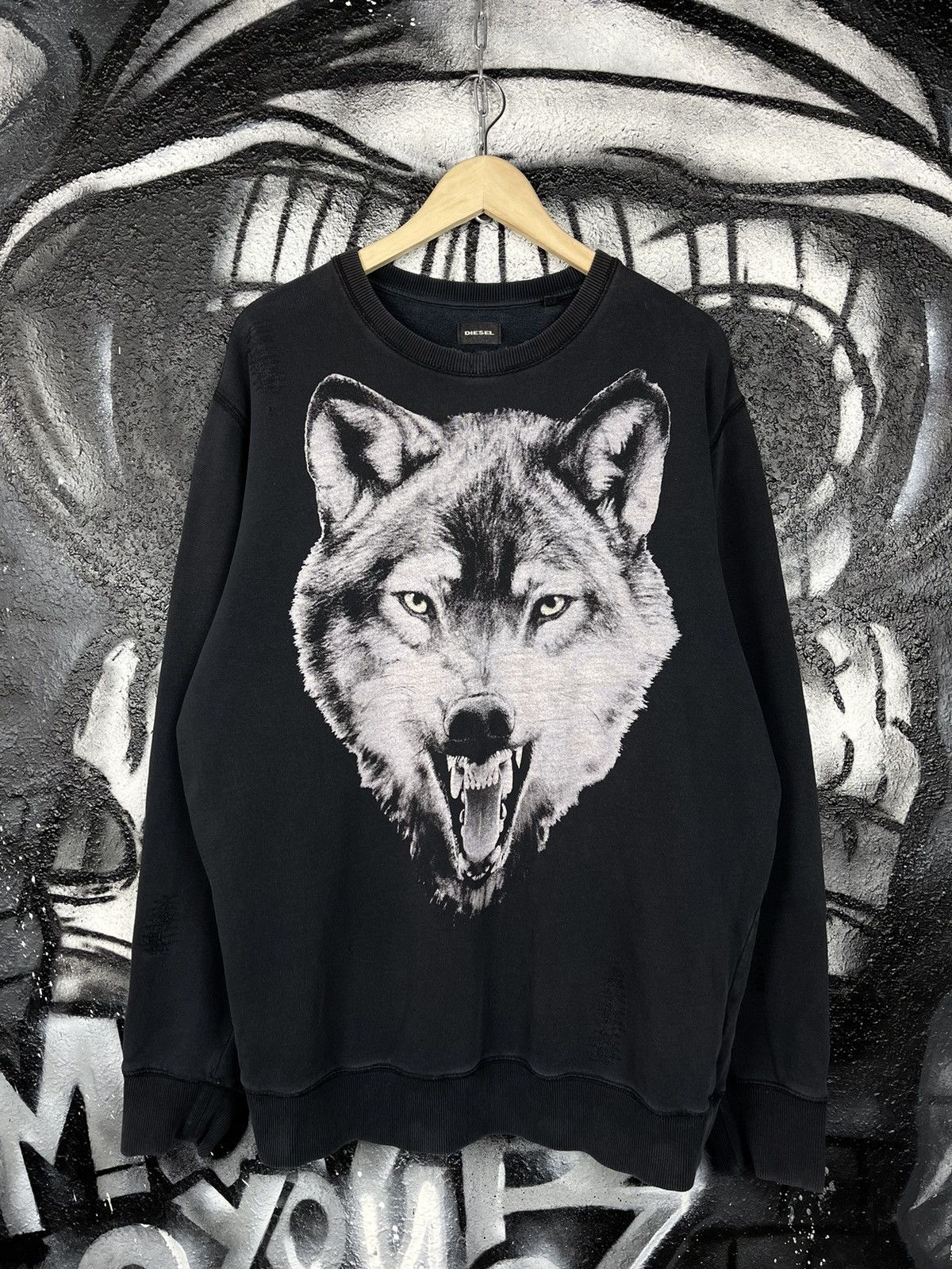 Designer × Diesel Diesel Graphic Print Wolf Distressed Sweatshirt Men’s Size US XL / EU 56 / 4 - 3 Thumbnail