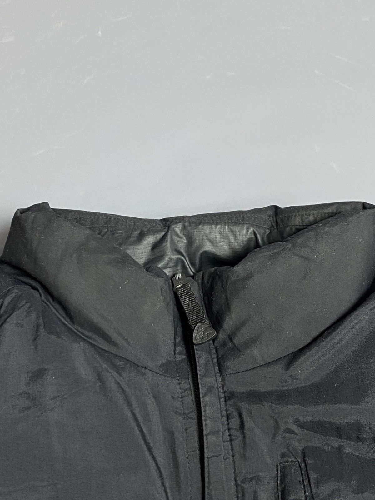 Nike Vintage 00s Nike ACG Down Reversible Black Vest Puffer L Size US L / EU 52-54 / 3 - 5 Thumbnail