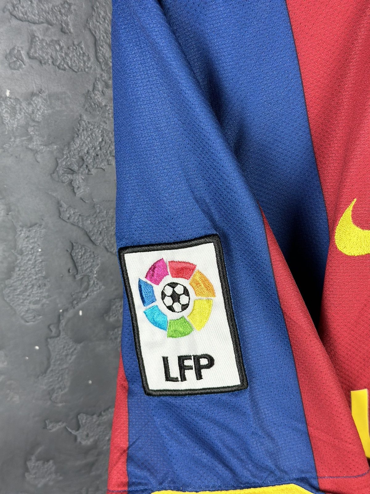 Other Rare!! Messi Barcelona 2010 2011 Home Soccer Jersey Shirt Size US M / EU 48-50 / 2 - 9 Thumbnail