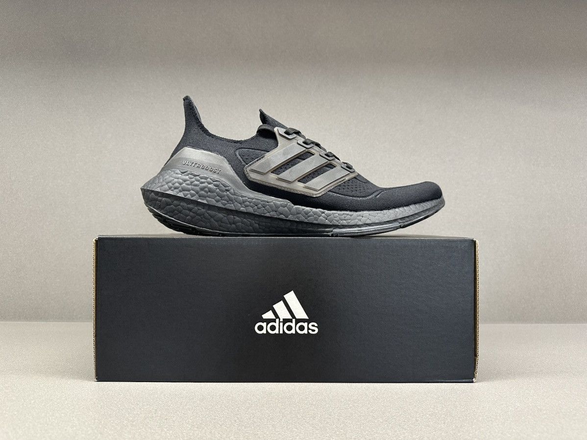 Adidas Adidas Ultra Boost 21 Triple Black Size US 9 / EU 42 - 3 Thumbnail