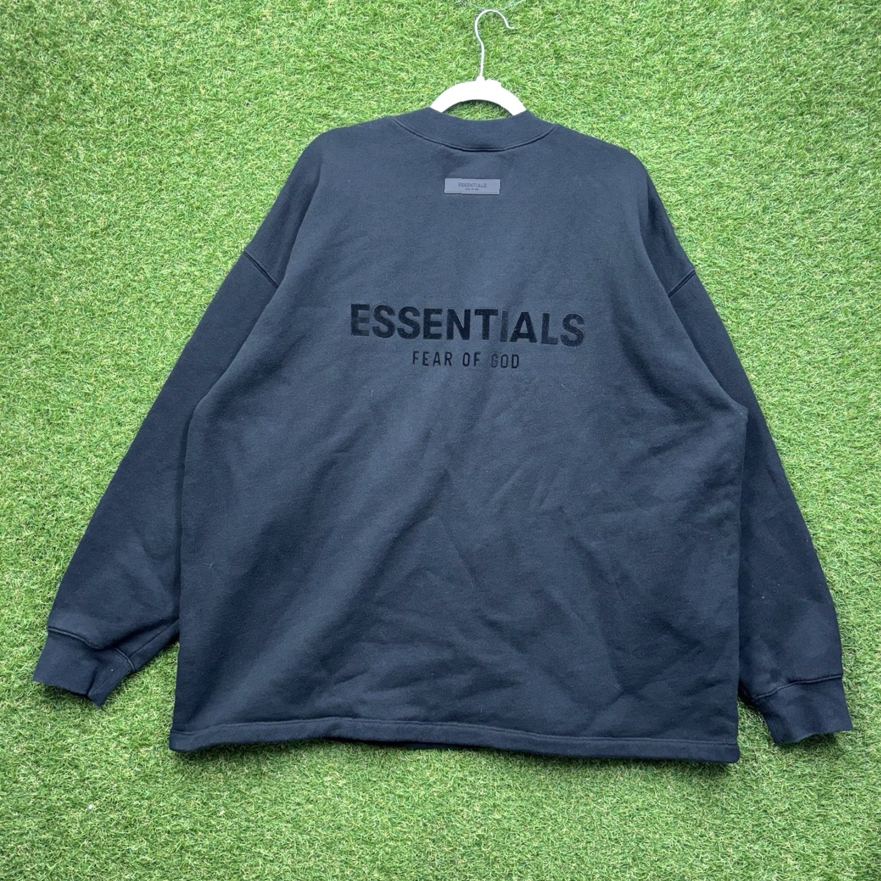 Essentials Essentials Sweatshirt Mens Large Classic Spellout High Neck Crewneck Pullover Logo Embroidered Black Fleece All Seasons Size US L / EU 52-54 / 3 - 2 Thumbnail