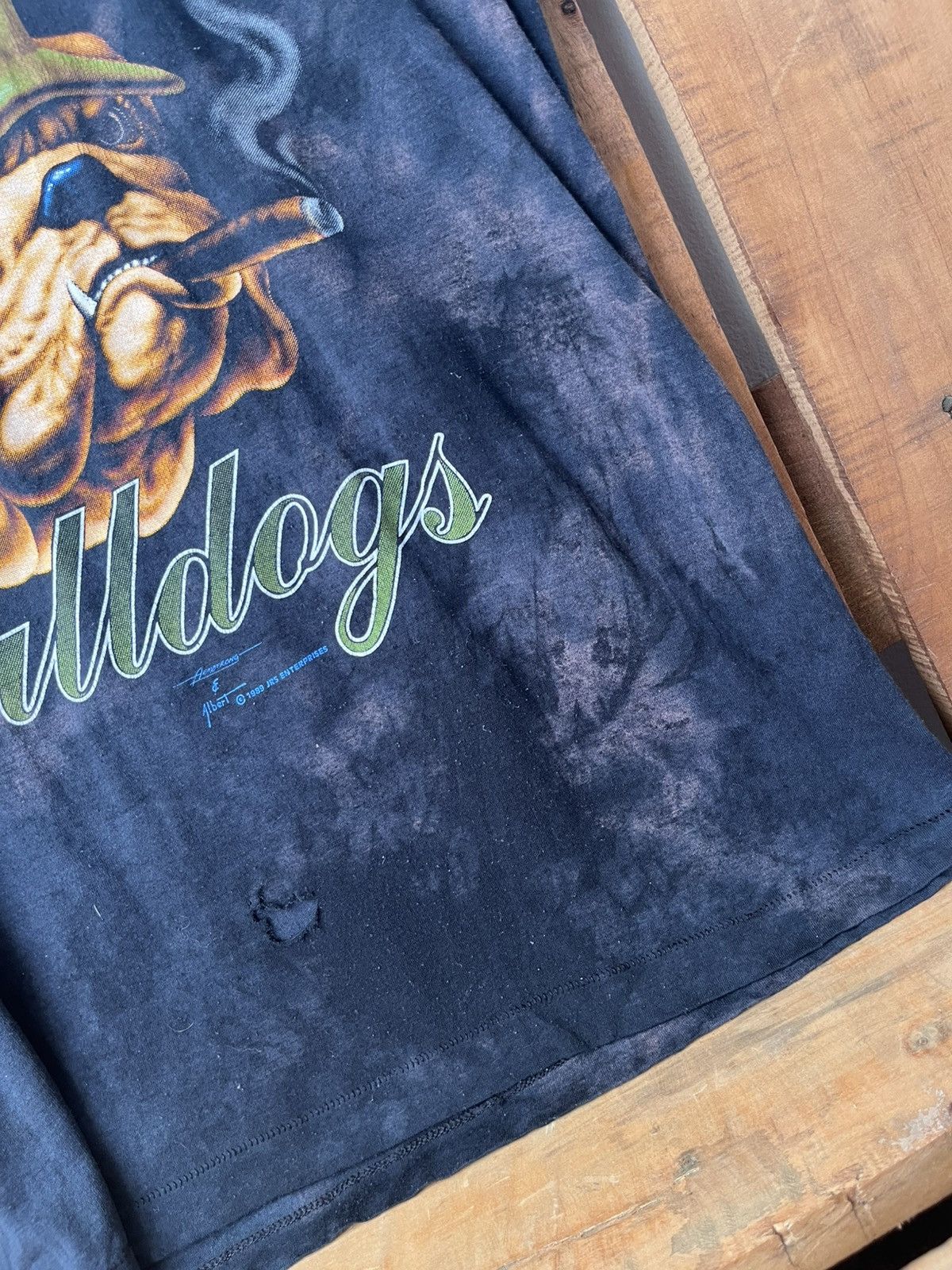Vintage Vintage worn to perfection 1989 marine bulldogs t shirt Size US L / EU 52-54 / 3 - 4 Thumbnail
