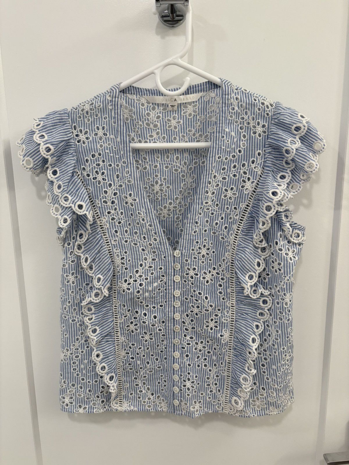 Veronica Beard Veronica Beard Seersucker Eyelet Kash Top Size 0 Size XS / US 0-2 / IT 36-38 - 2 Thumbnail