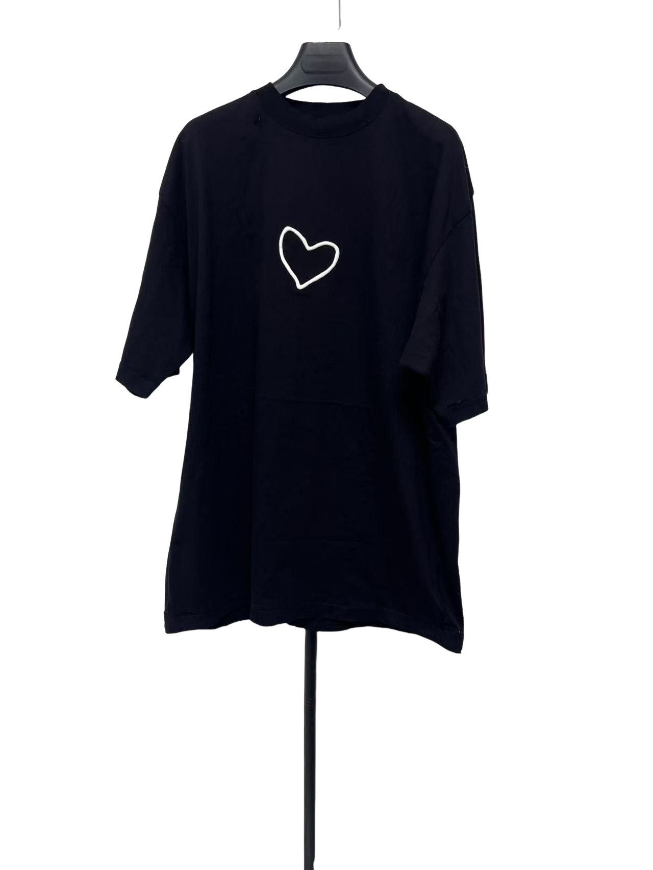 Balenciaga Balenciaga Heart Graphic T-Shirt M Size US M / EU 48-50 / 2 - 1 Thumbnail