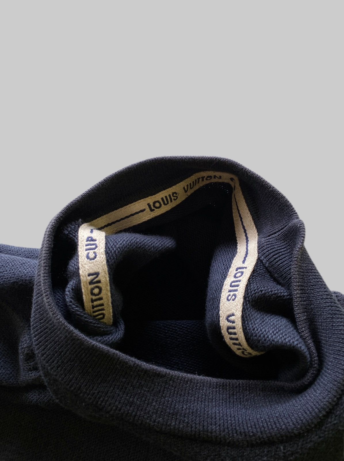 Louis Vuitton Vintage Louis Vuitton Cup Cashmere Crewneck Size US S / EU 44-46 / 1 - 3 Thumbnail