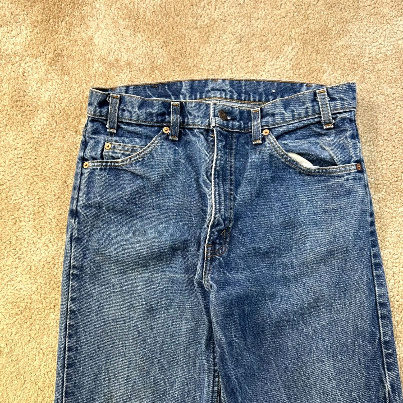 Levi's VINTAGE Levi's 20505-0217 Jeans Blue Denim 32x33 80s Mens Regular Straight 5-Pocket USA Made (Medium Wash) Size US 32 / EU 48 - 6 Thumbnail