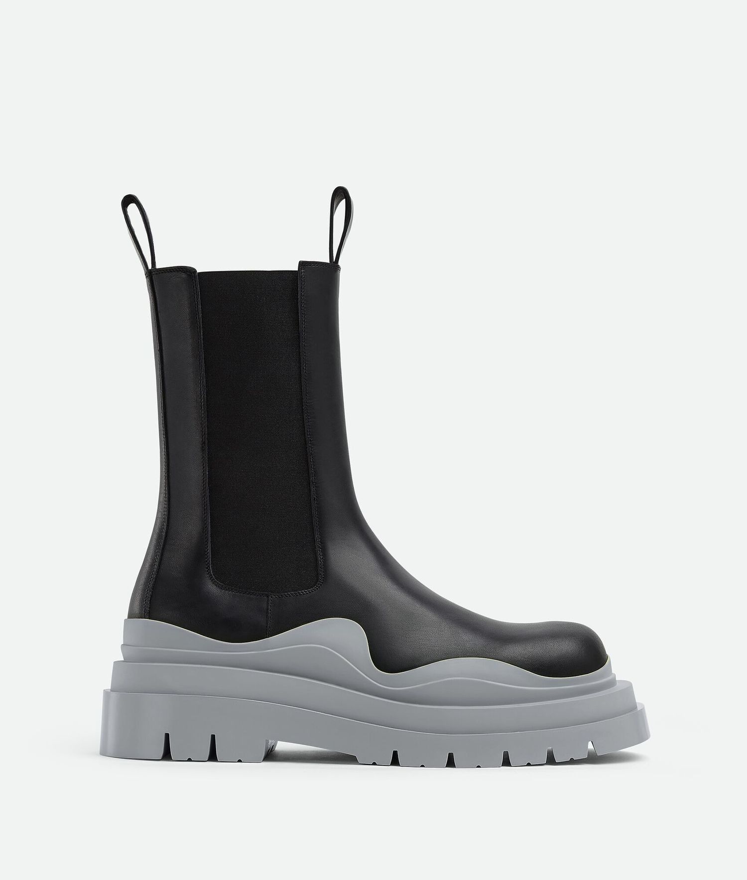 Bottega Veneta Bottega Veneta Tire Chelsea Boots with grey sole Size US 10 / EU 43 - 1 Thumbnail