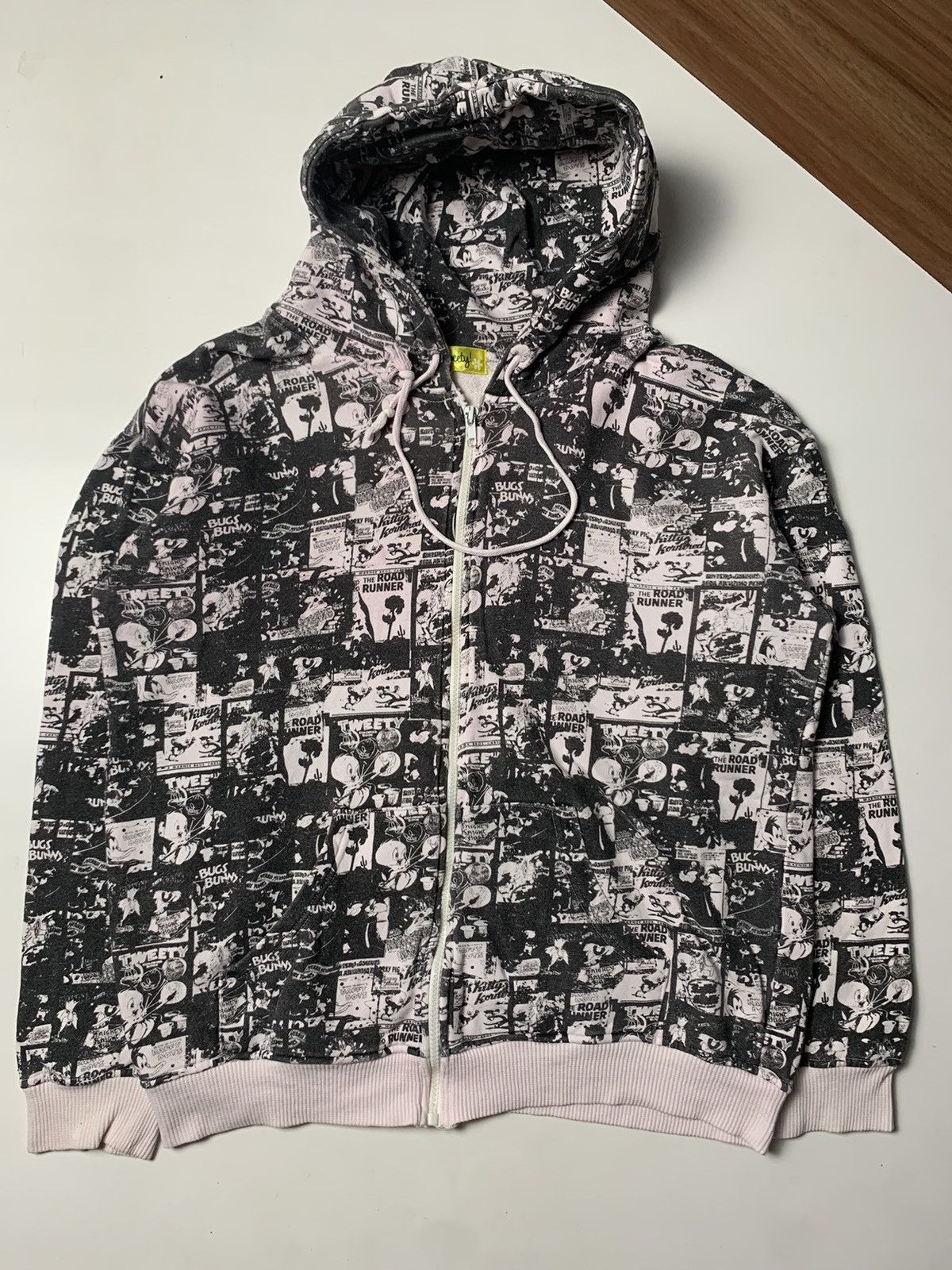 image of Vintage Tweety 90's in Black White, Men's (Size Medium)
