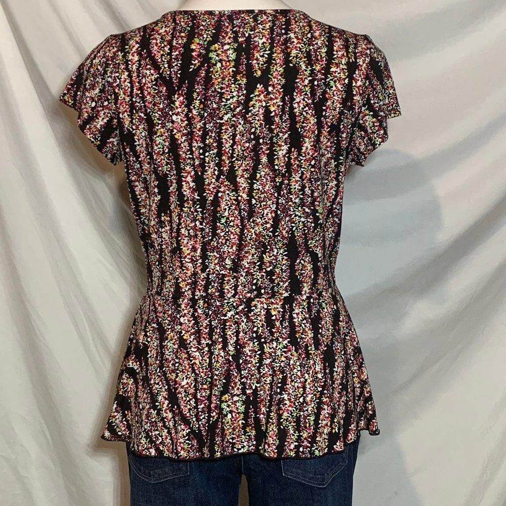 Industry of All Nations Notations Black Floral Peplum Short Sleeve Top, S Size S / US 4 / IT 40 - 6 Thumbnail