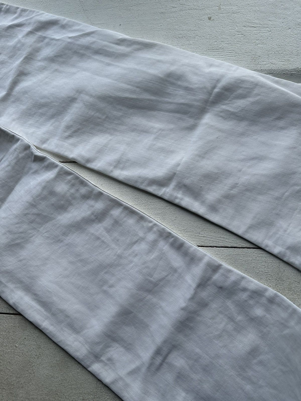 Giorgio Armani VNTG 🚨 BAGGY ARMANI JEANS LUXURY WHITE WITH LOGO PANTS Size US 31 - 13 Thumbnail