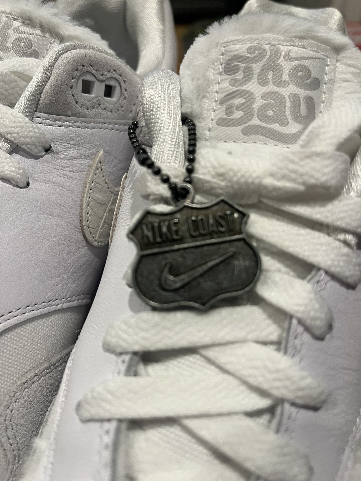 Nike Nike Air Max 1 The Bay Size US 12.5 / EU 45-46 - 7 Thumbnail