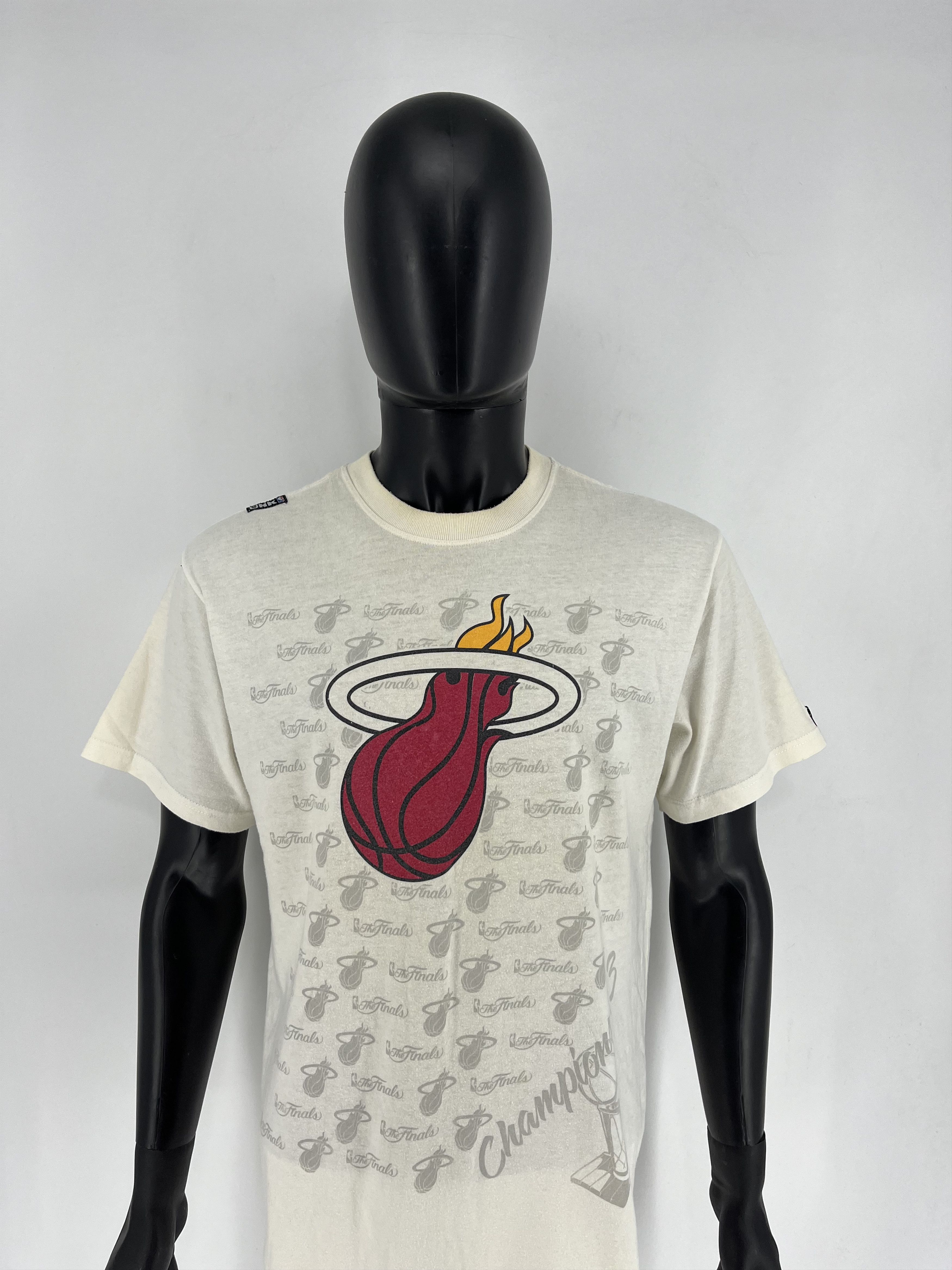 NBA × Vintage Miami Heat NBA White T-Shirt The Champions 13 Short Sleeve Size US L / EU 52-54 / 3 - 5 Thumbnail