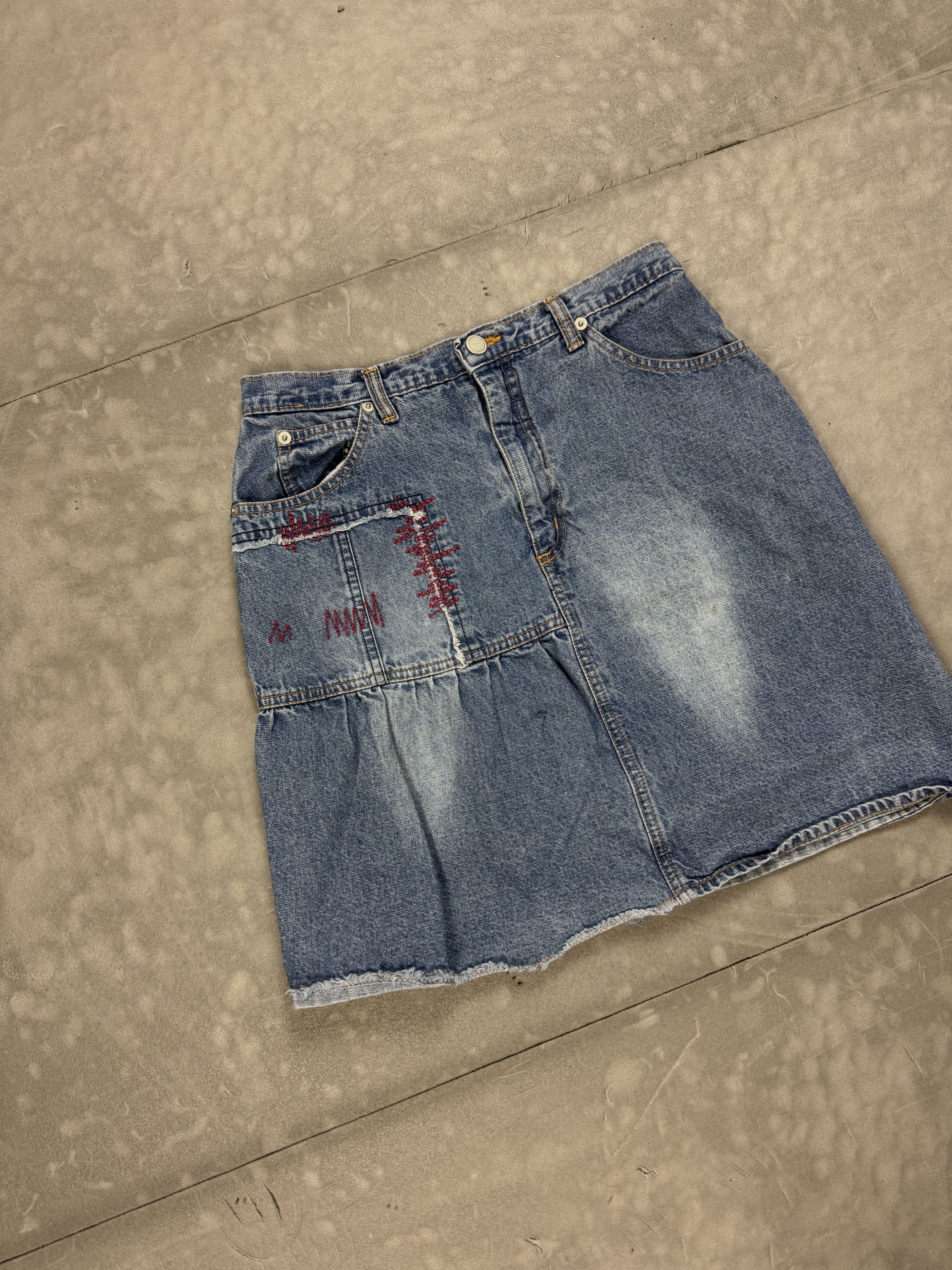 Vintage Vintage distressed washed faded mini skirt y2k retro Size 26" / US 2 / IT 38 - 4 Thumbnail