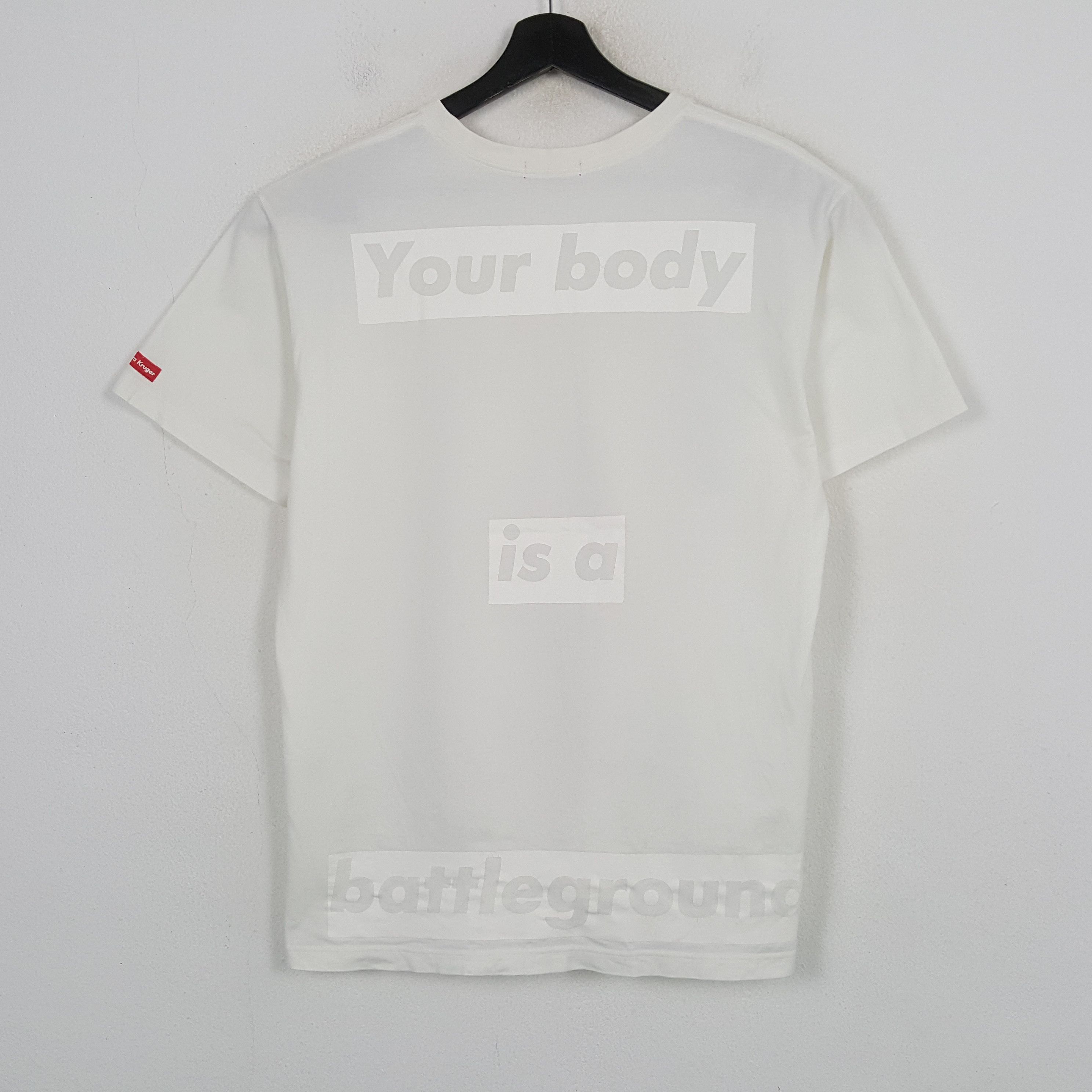 Barbara Kruger Barbara Kruger x Uniqlo Japanese Brand Tshirt C299N80 Size US L / EU 52-54 / 3 - 3 Thumbnail
