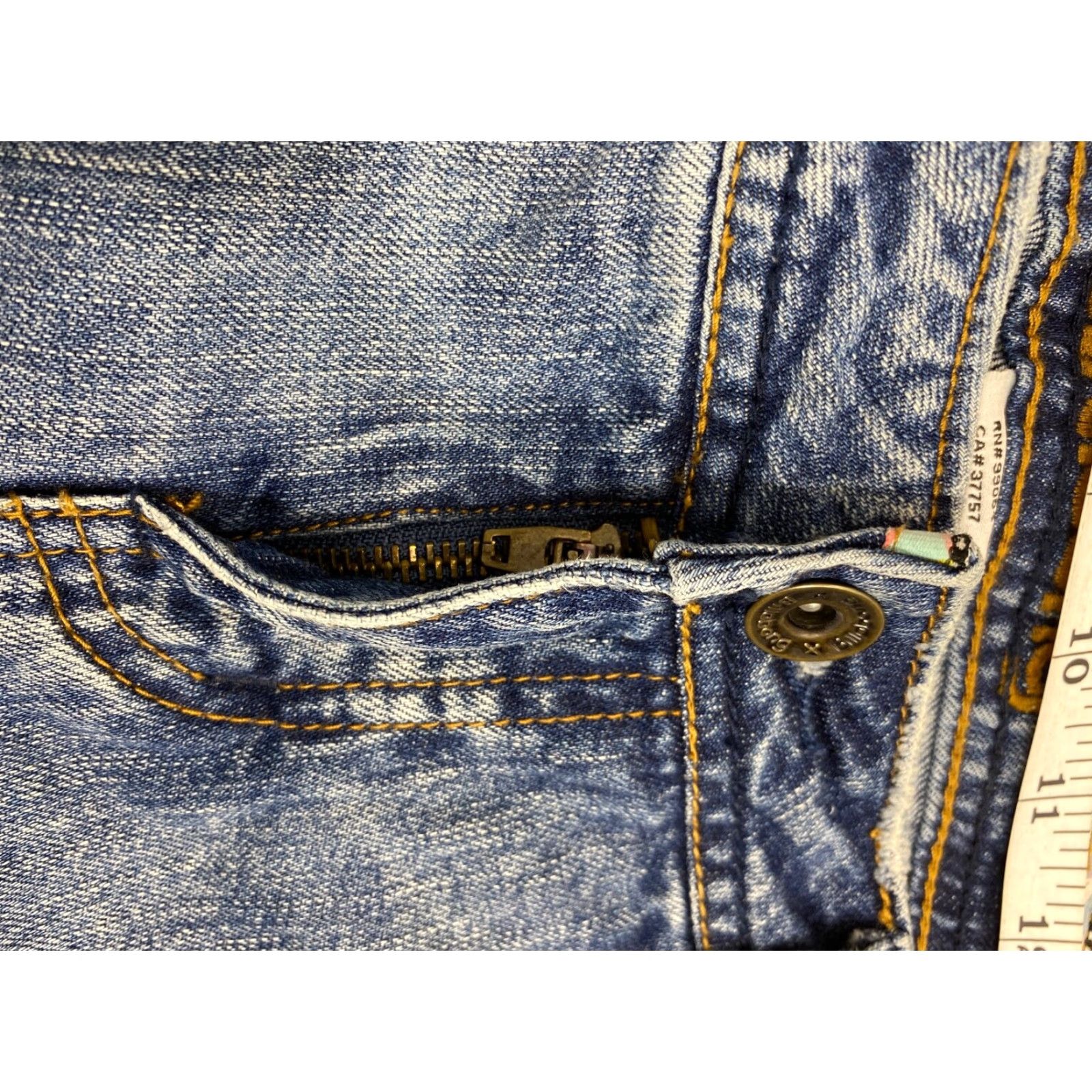 Billabong Billabong Women's Denim Shorts Logo Low Rise Gray 7 | 31 in Waist | 5-Pocket Design | Vintage? No | Regular Fit | Button Zip Size 24" / US 00 / IT 34 - 6 Thumbnail