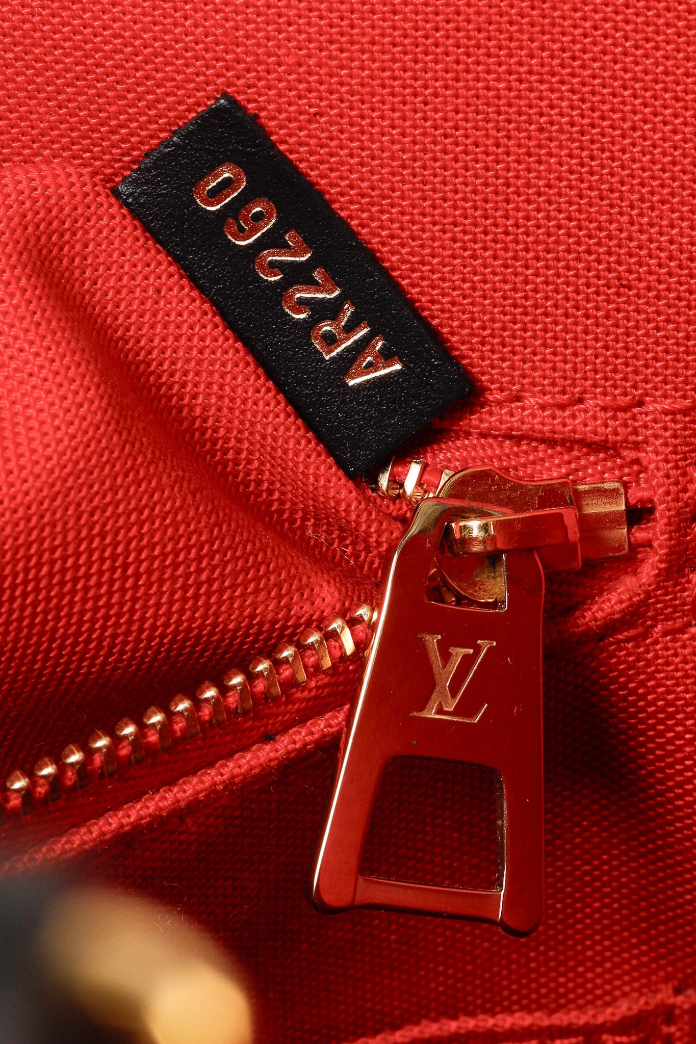 Louis Vuitton Louis Vuitton OnTheGo GM Monogram Giant Canvas Tote Size ONE SIZE - 6 Thumbnail