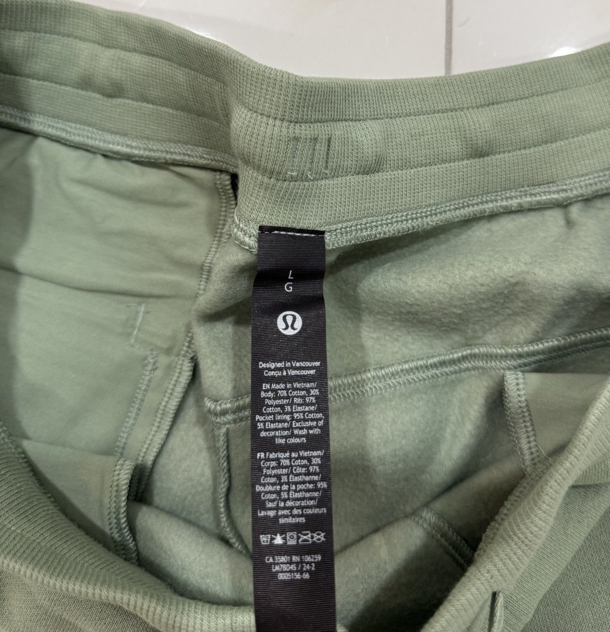 Lululemon Lululemon Sweat Shorts Green Size Large Size US 34 / EU 50 - 3 Thumbnail