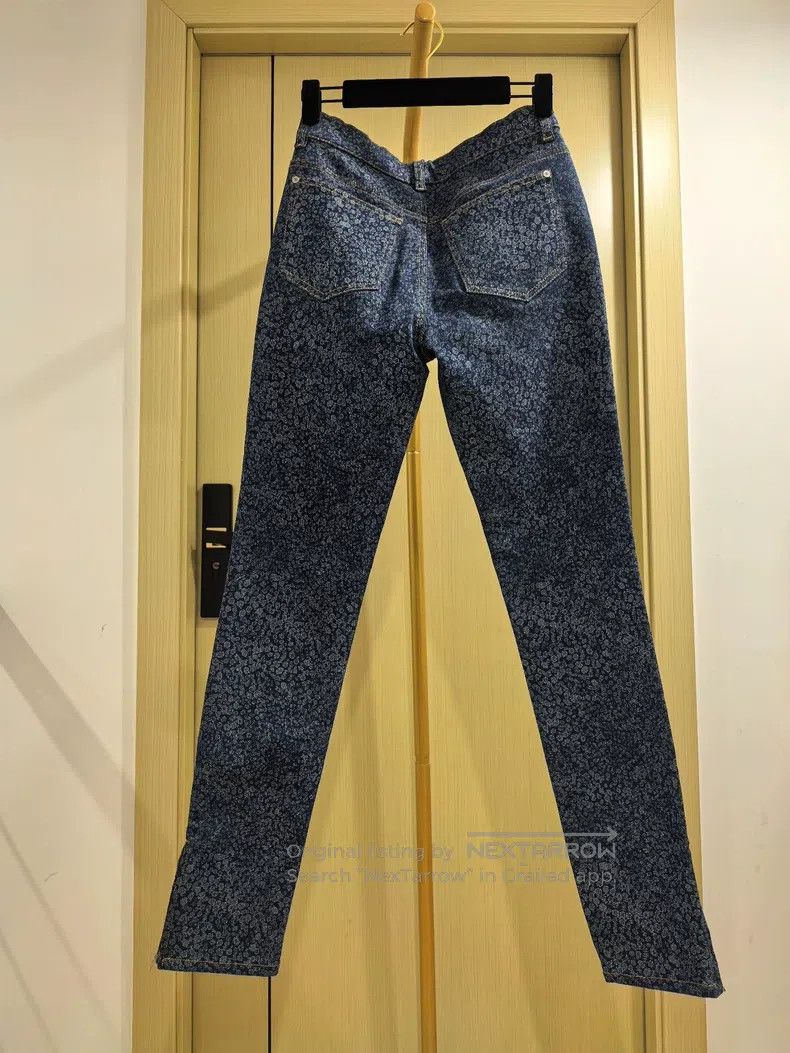 Chanel Chanel Camelia jeans full of logo Size 24" / US 00 / IT 34 - 2 Thumbnail