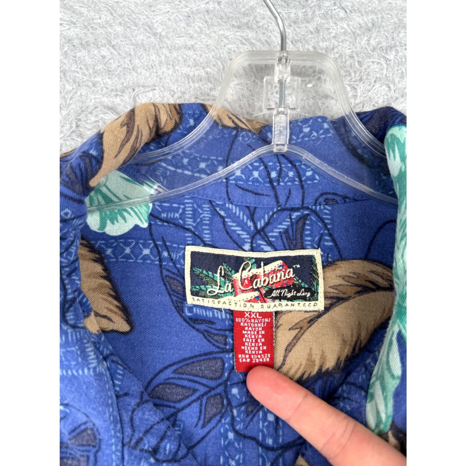 Vintage VINTAGE La Cabana Shirt Men 2XL Blue Floral Hawaiian Rayon Button-Up Short Sleeve, 100% Rayon, Island/Seasonal Mens Shirt Size US XXL / EU 58 / 5 - 7 Thumbnail